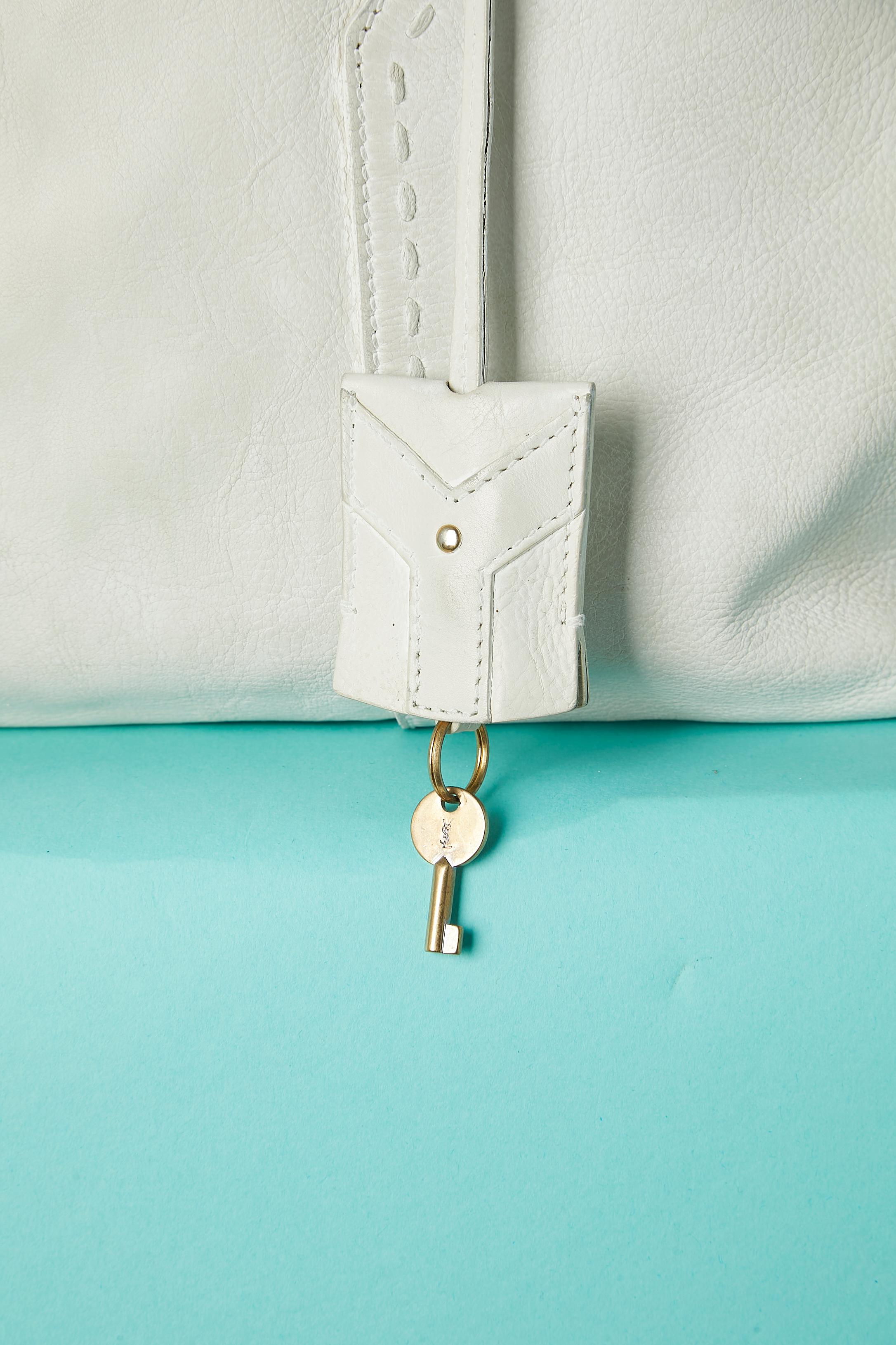 Borsa con manico in pelle bianca 
