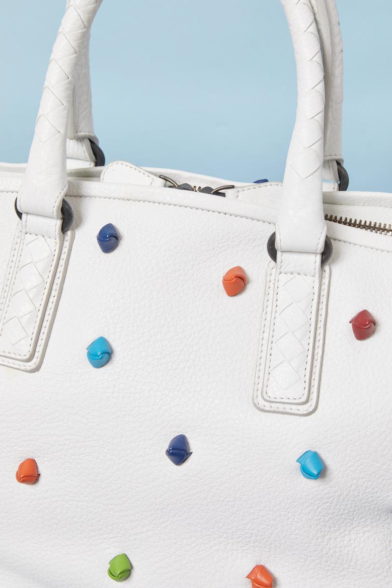 Gris White leather top handle bag with multicolor knot BOTTEGA VENETA en vente