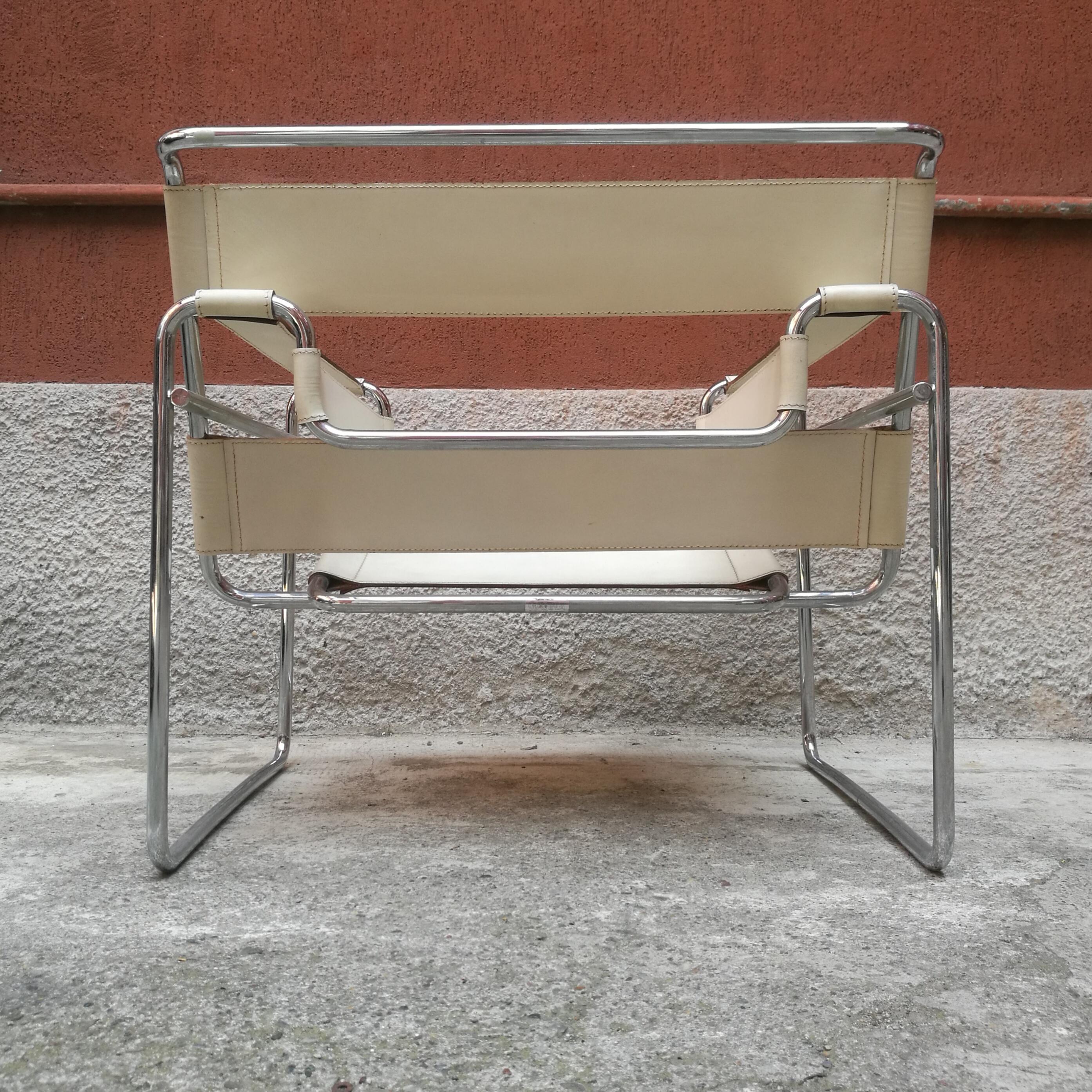 Mid-20th Century White Leather Wassily Armchair by Marcel Breuer for Gavina, 1968