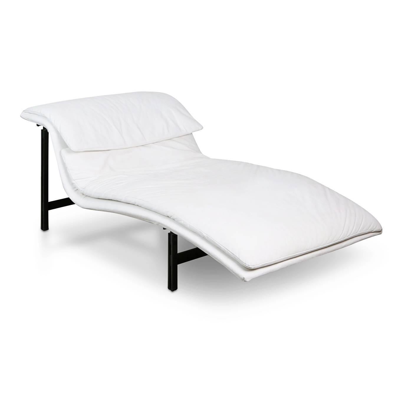 Modern White Leather Wave Chaise Longue by Giovanni Offredi for Saporiti Italia