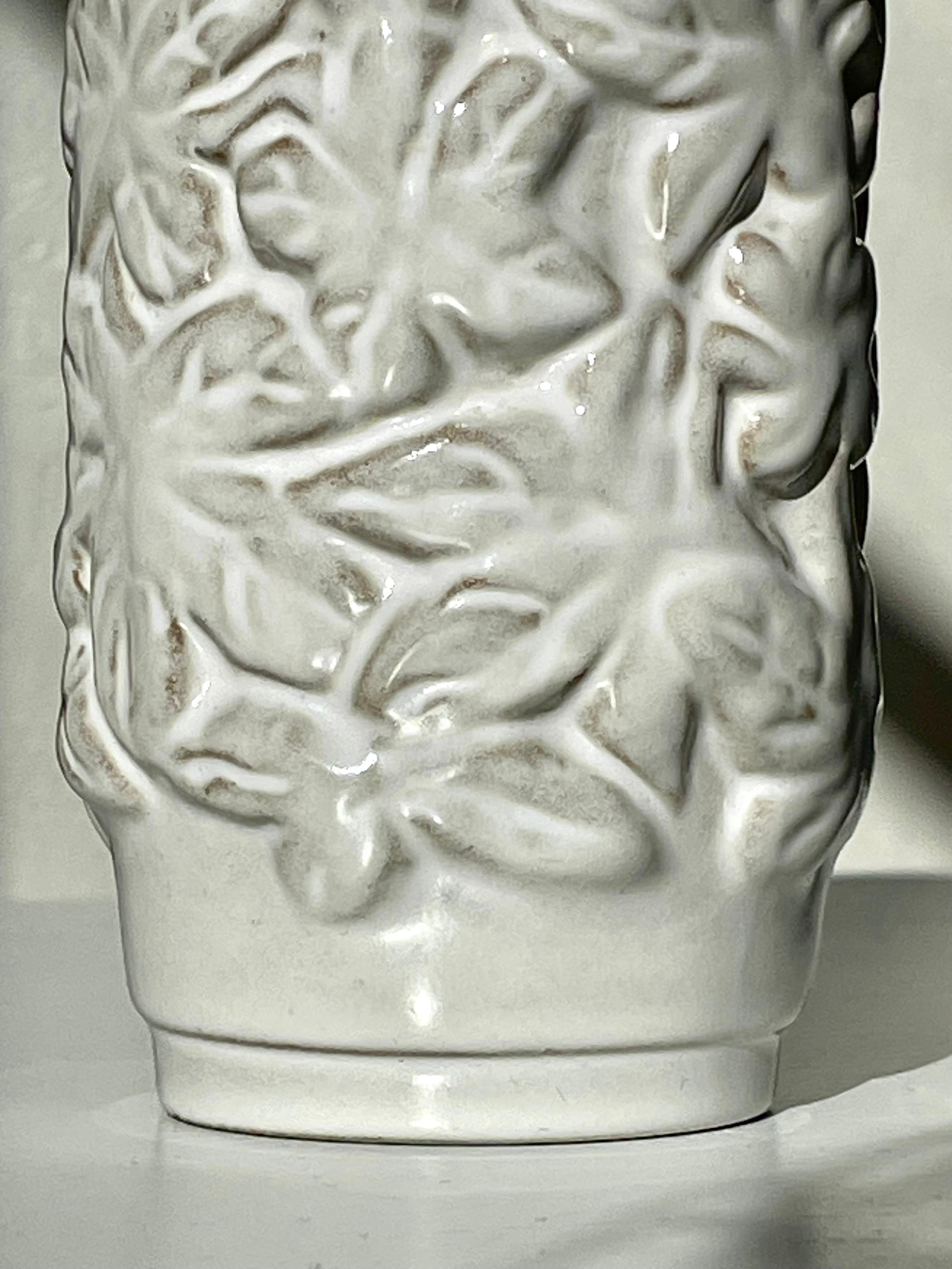 White Leaves Decor Vintage Vase  For Sale 1