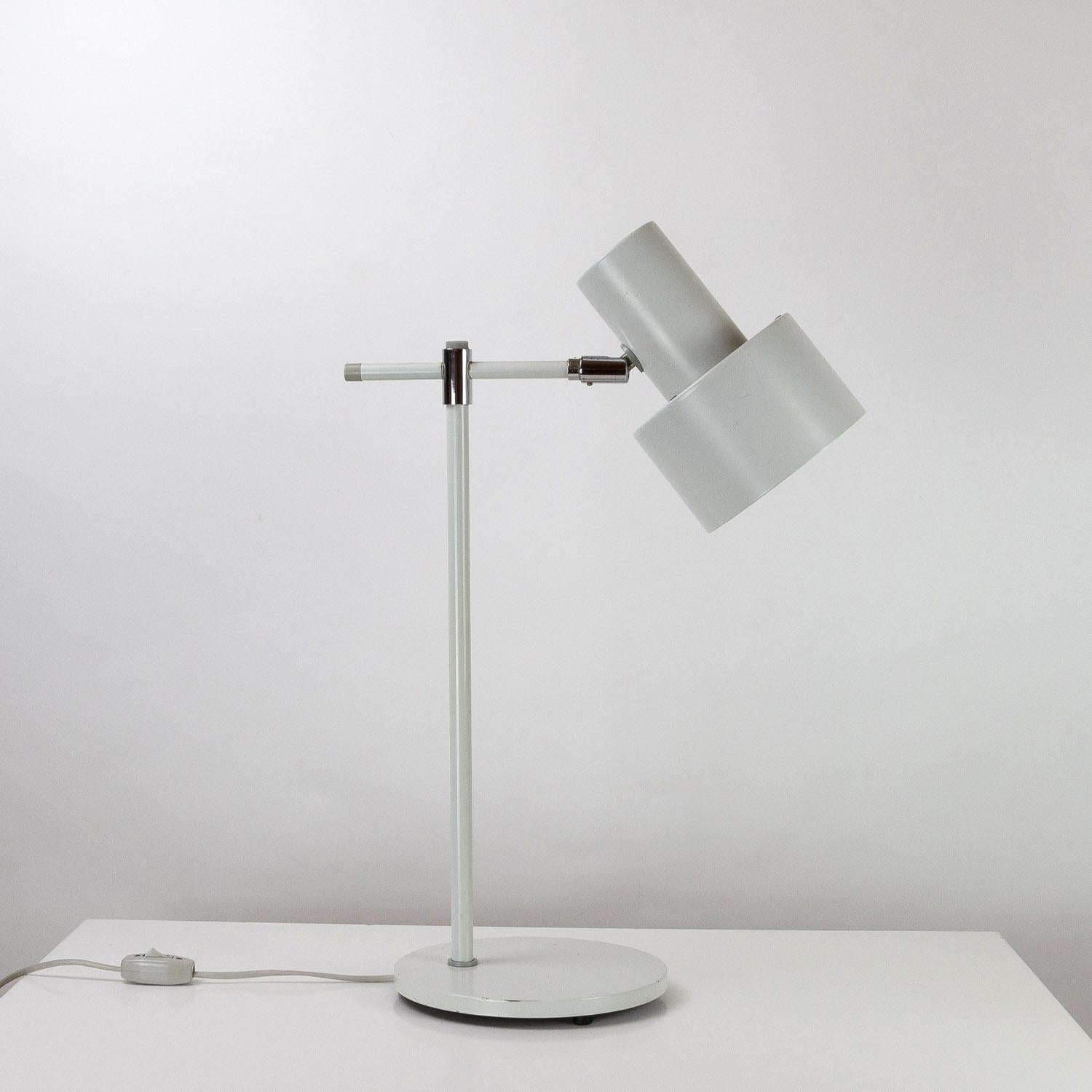 White Lento Desk Light by Jo Hammerborg for Fog & Mørup, Denmark, 1960s In Good Condition In Berkhamsted, GB