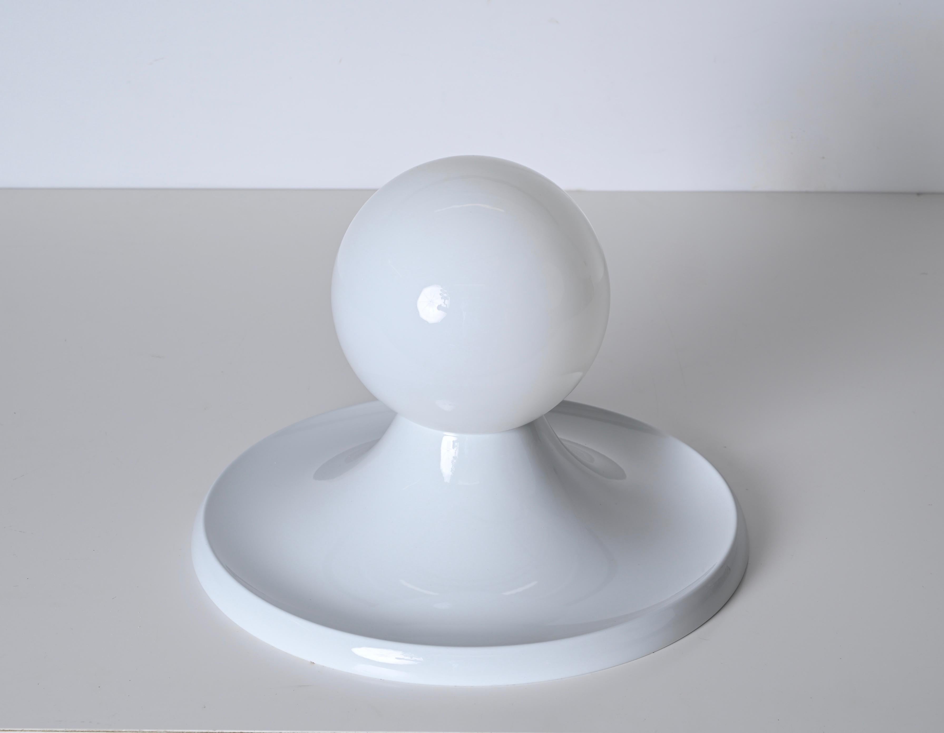Milieu du XXe siècle « Light Ball » de Flos, applique ou plafonnier italienne, Castiglioni, années 1960 en vente