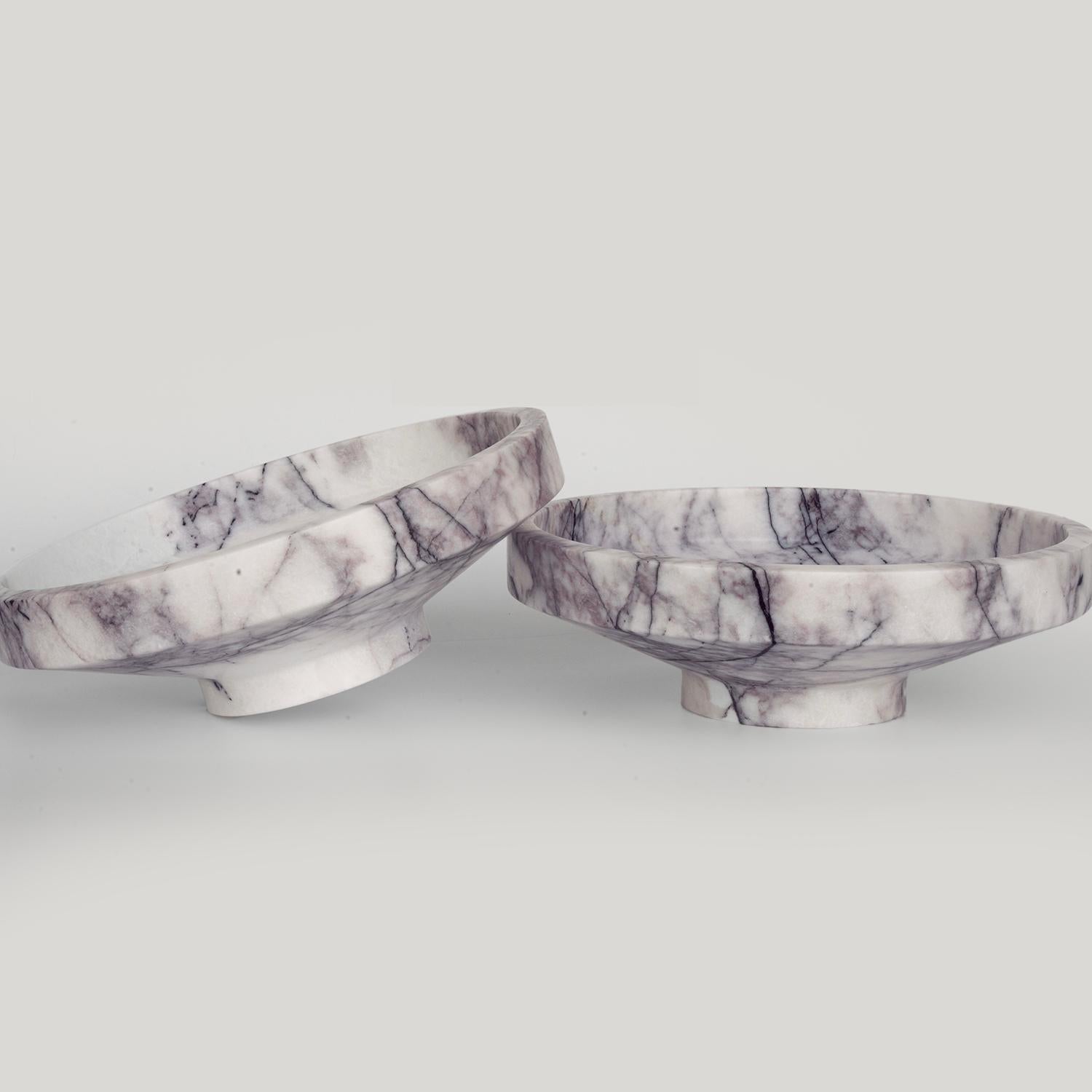 Bol étroit en marbre blanc lilas Neuf - En vente à Eindhoven, NB