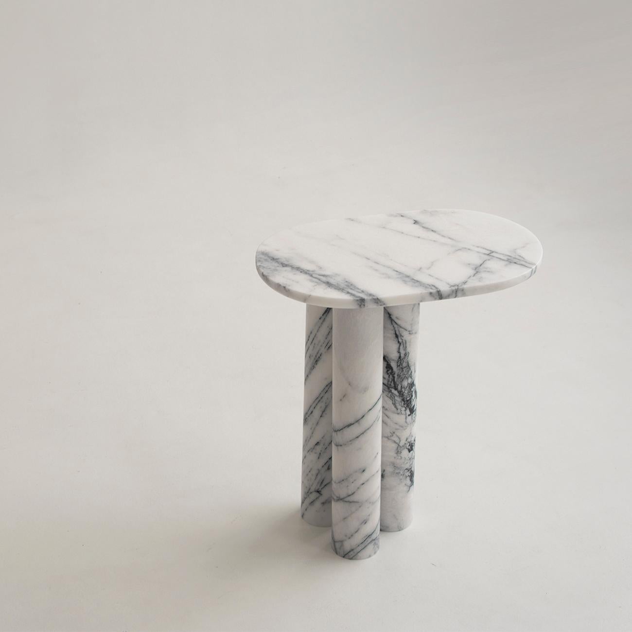 Moderne Table d'appoint lilas blanche en vente