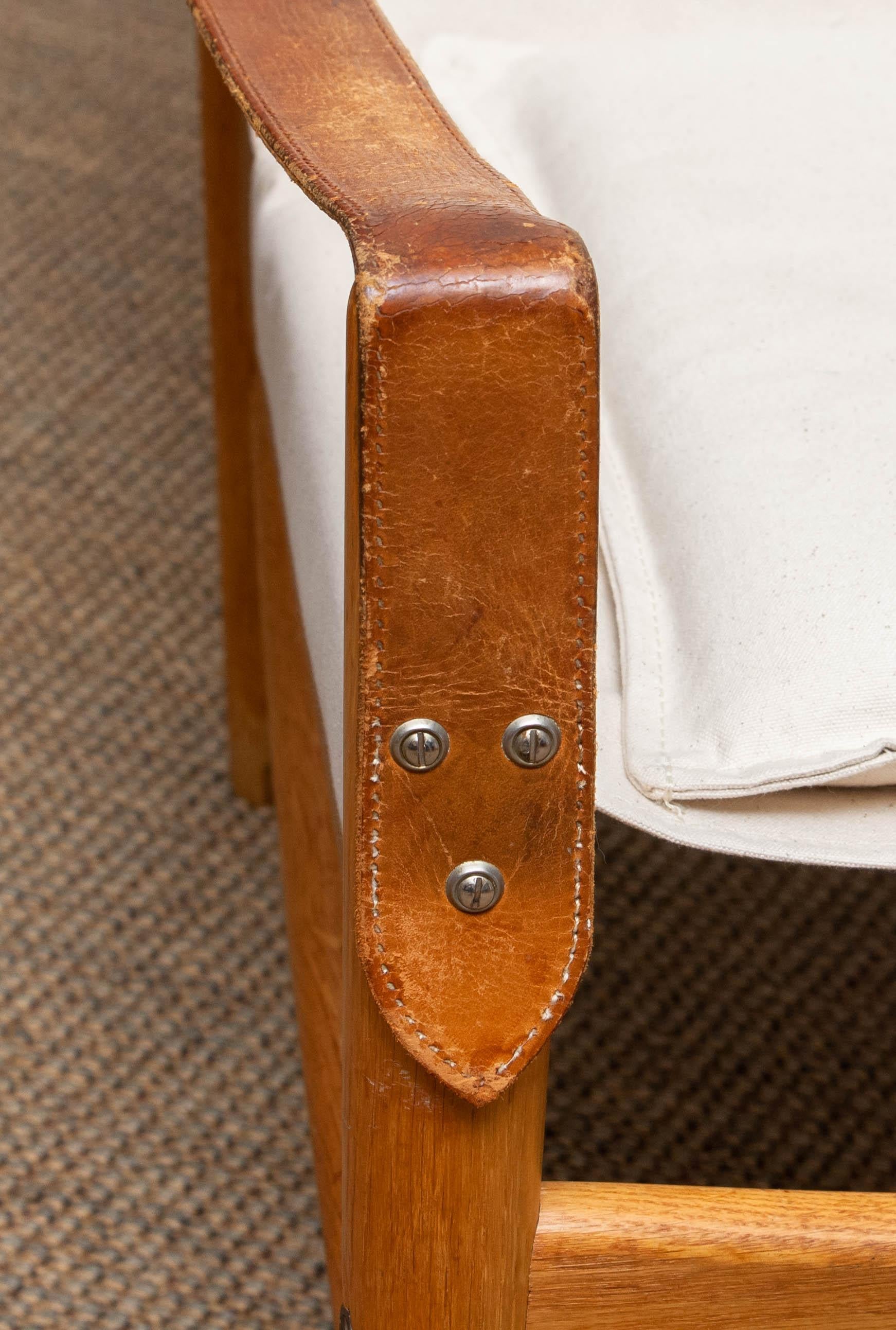 White Linen / Canvas And Oak Safari Chair By Hans Olsen For Viska Sweden 1960s For Sale 7