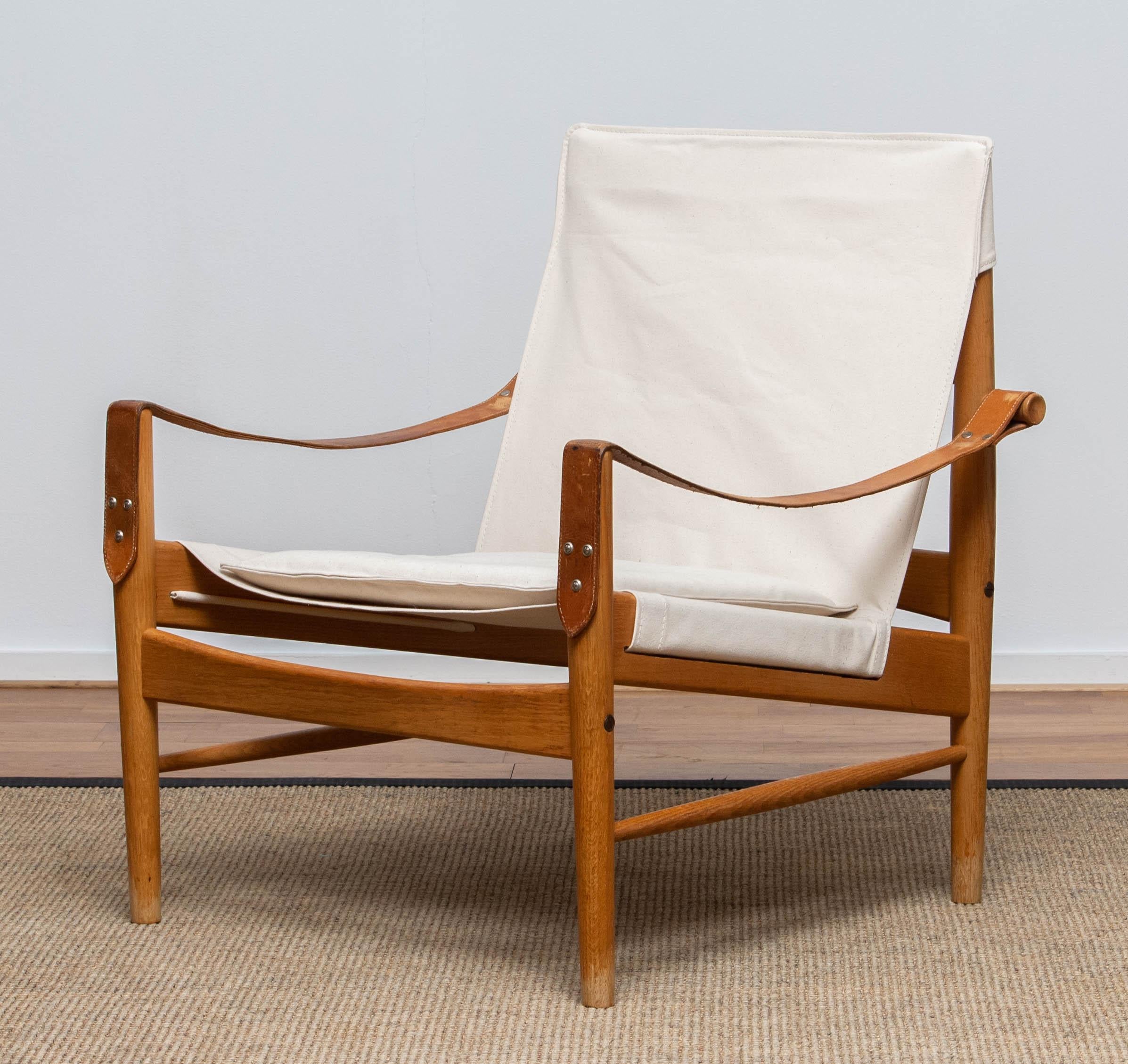 Swedish White Linen / Canvas And Oak Safari Chair By Hans Olsen For Viska Sweden 1960s For Sale