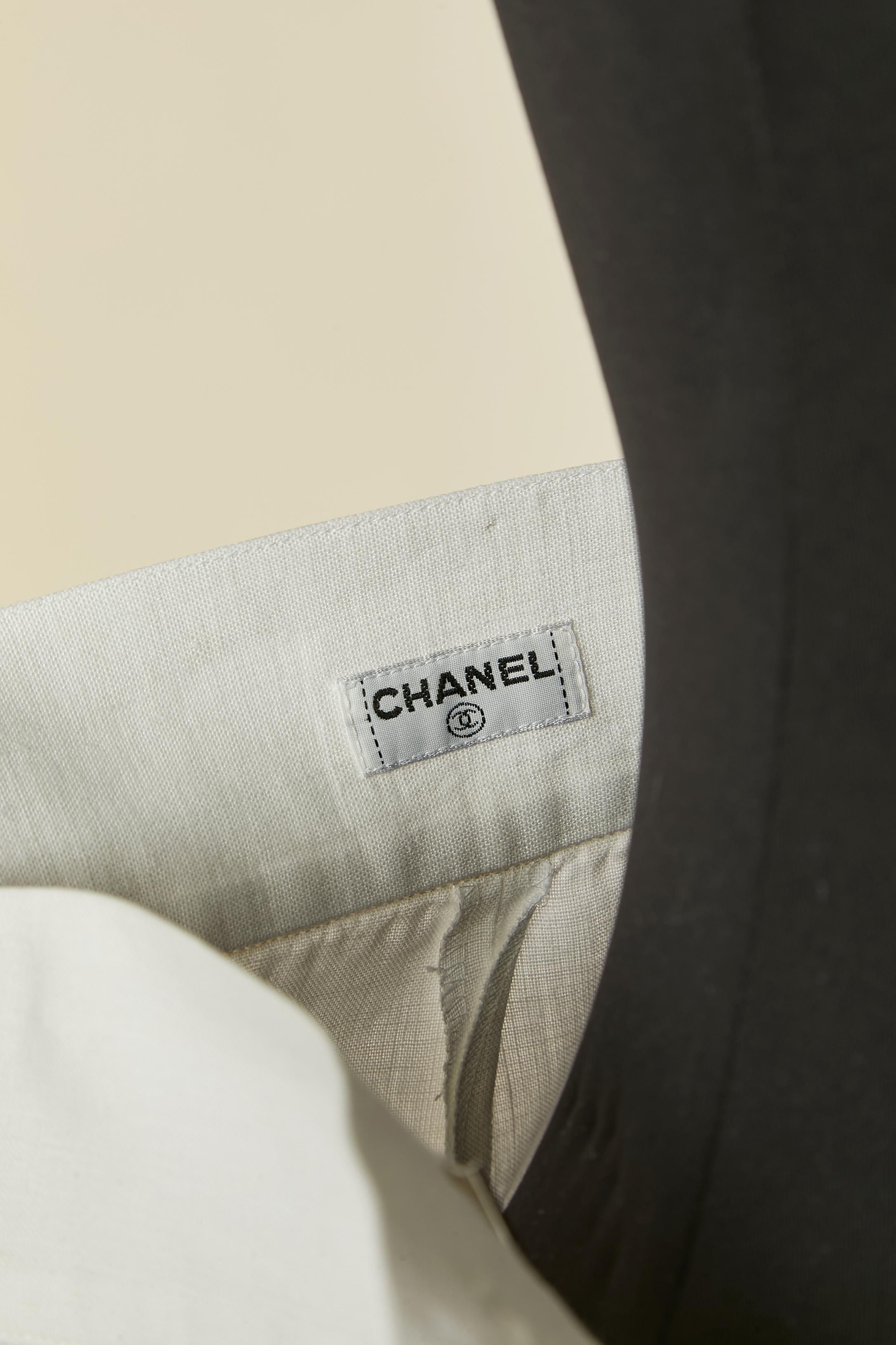 Short de lino blanco CHANEL en venta 1