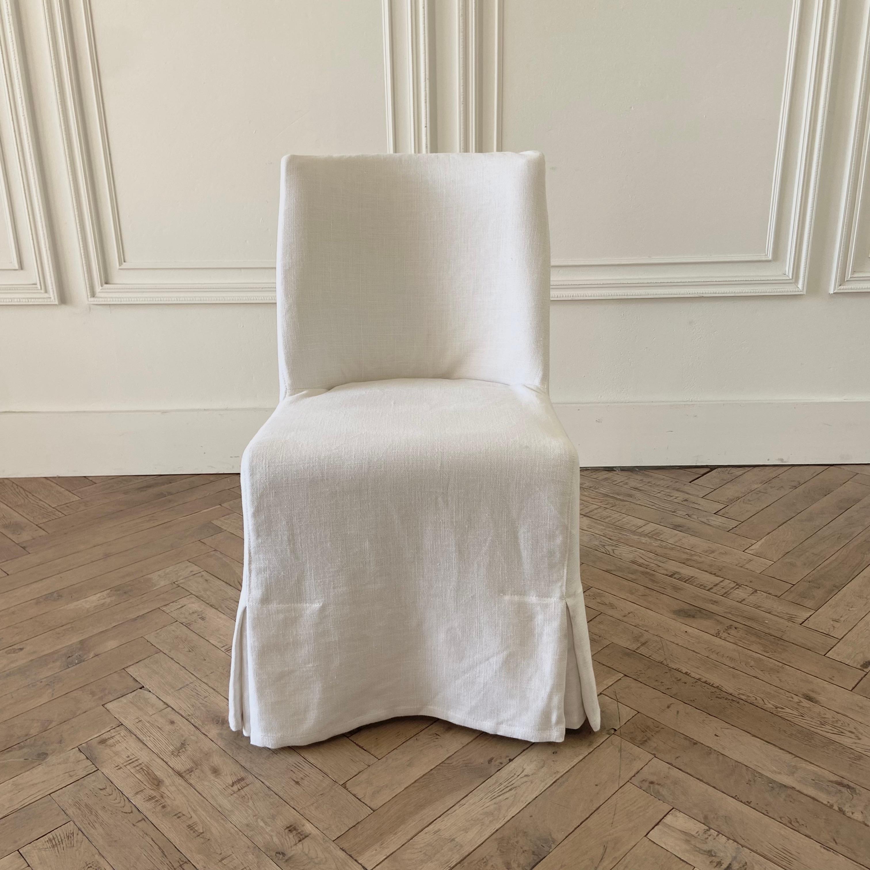 White linen slip covered dining chair
Simple heavy white linen slip covered parson chair.
If not available in stock, please allow 2-4 weeks.
Size: 19