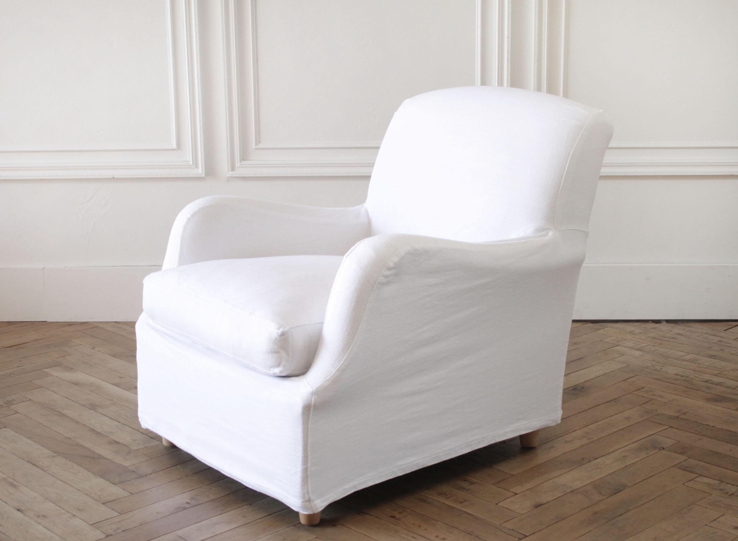 White Linen Slip Covered English Arm Lounge Chair In Good Condition In Brea, CA