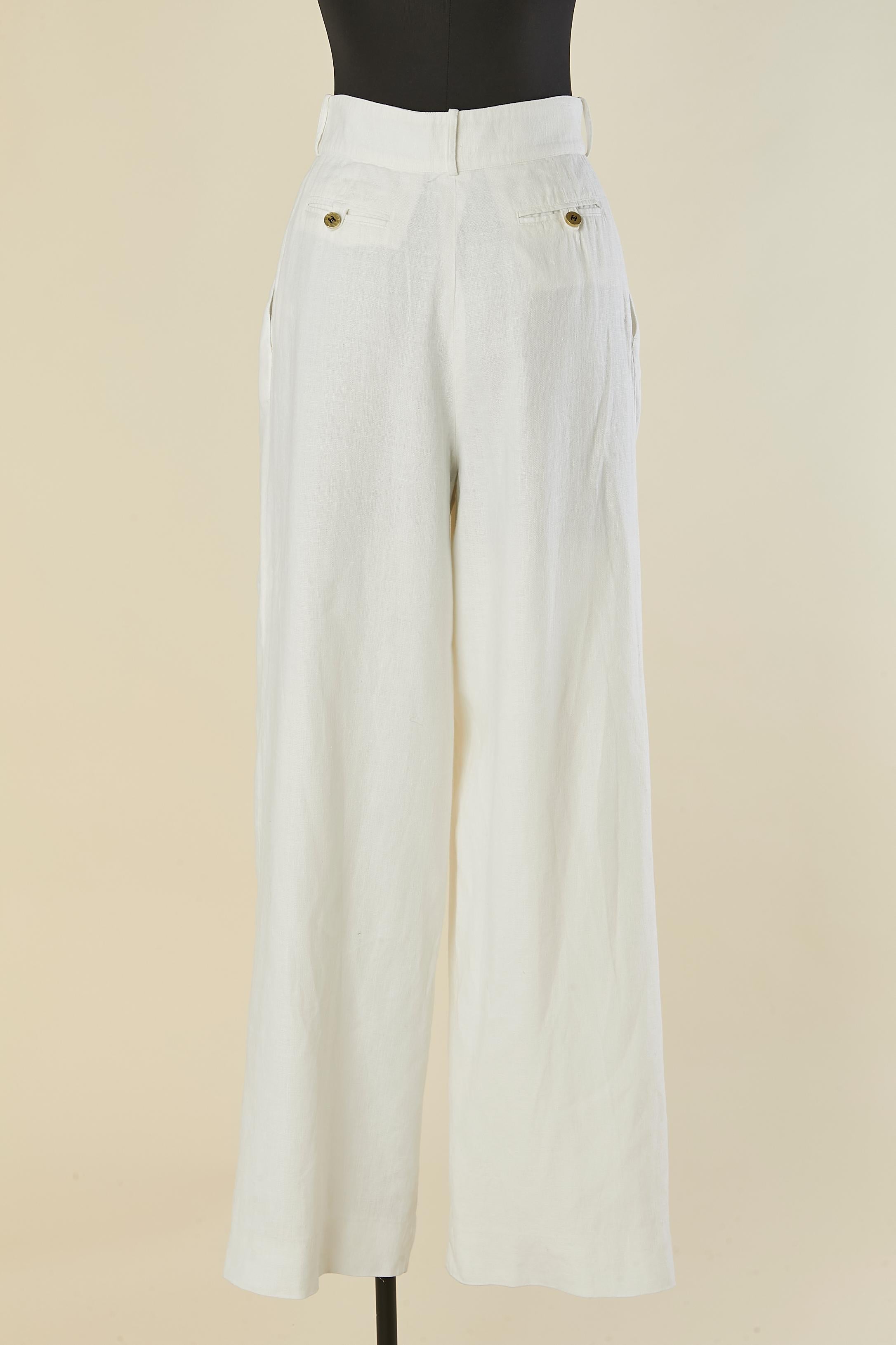 Donna Pantalone di lino bianco Chanel in vendita
