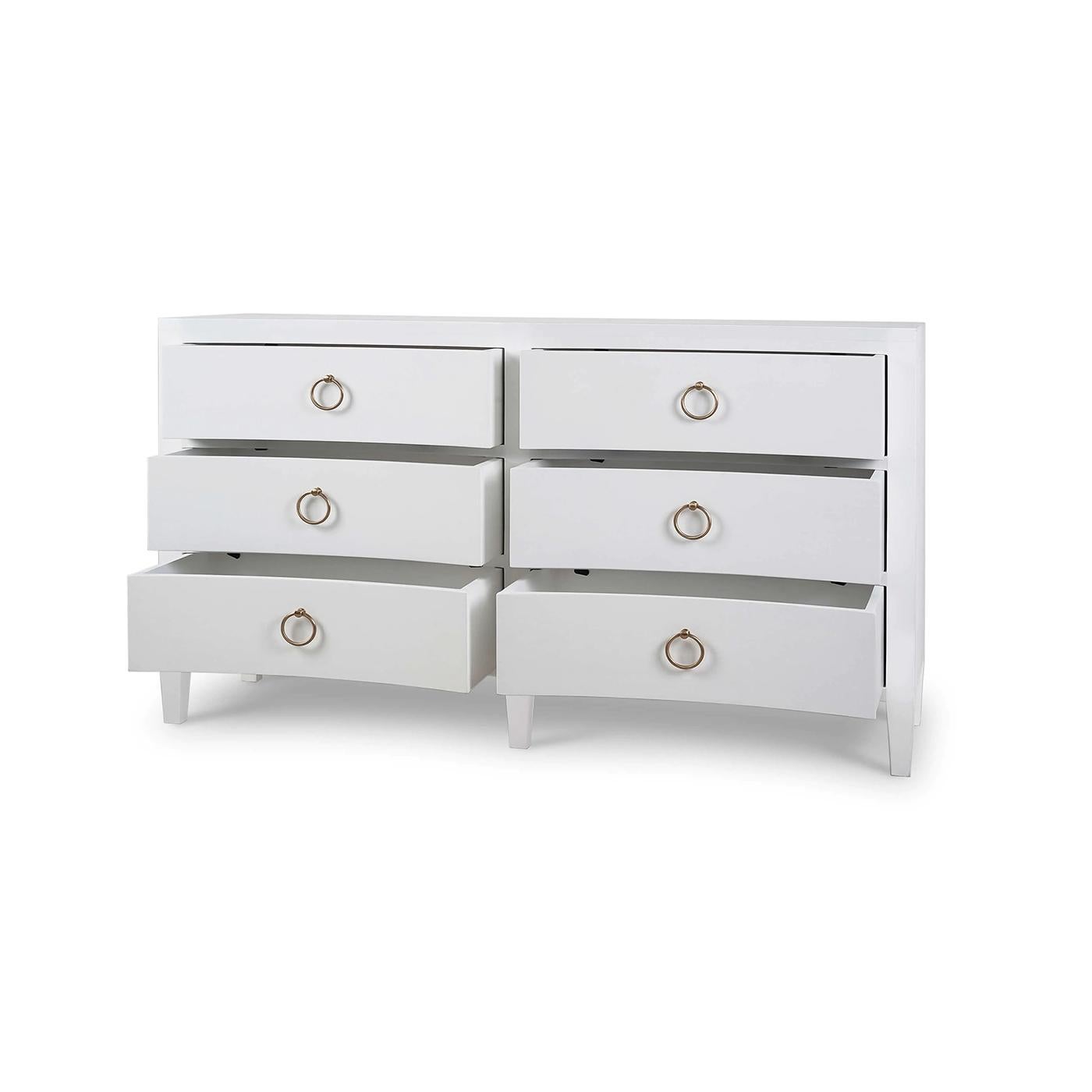 Moderne Kommode mit weißem Leinenbezug (Moderne der Mitte des Jahrhunderts) im Angebot