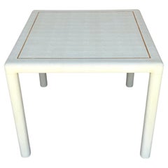 Table de jeu Parsons en cuir de lézard blanc et chrome, attribuée à Karl Springer