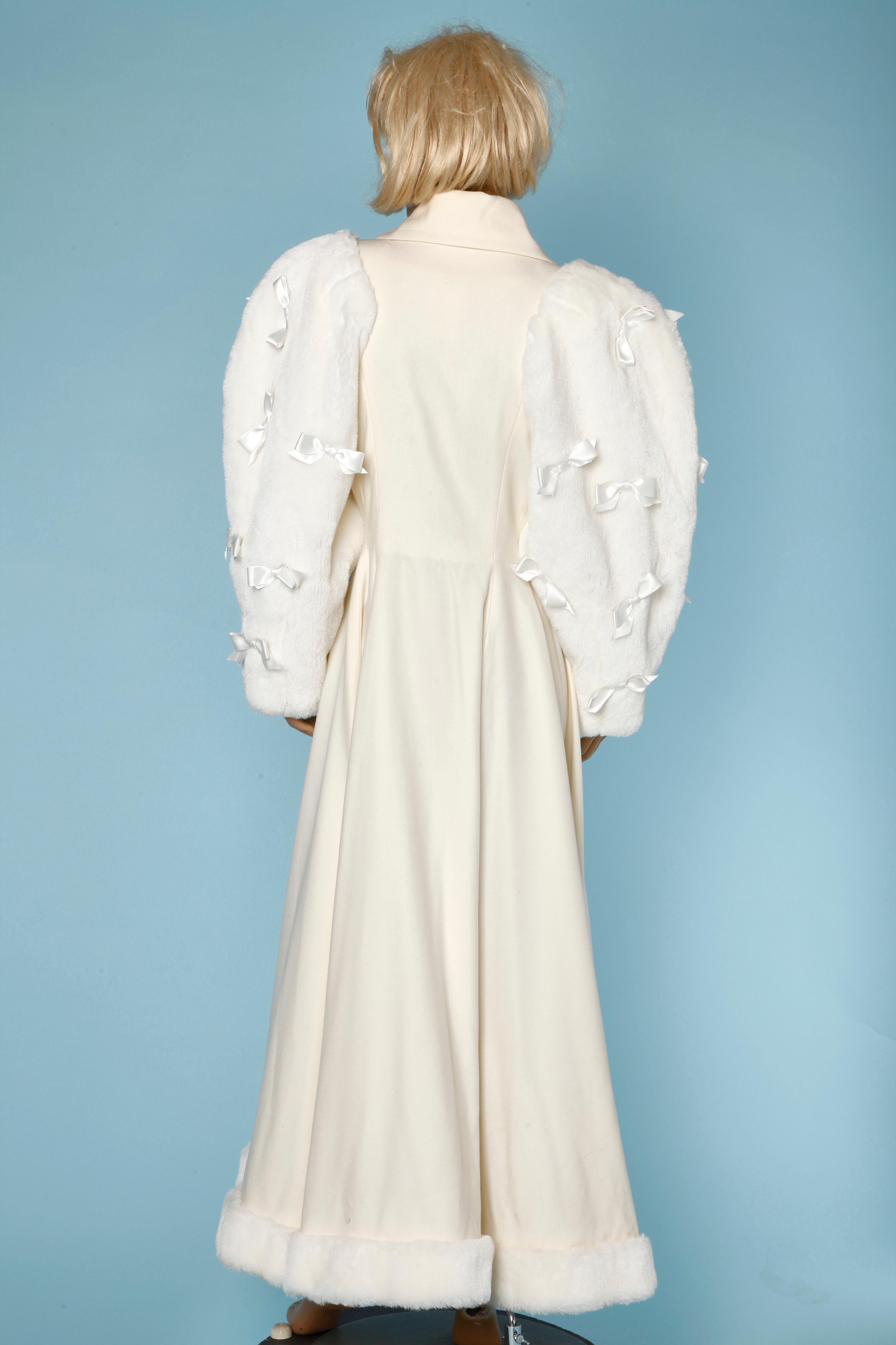 White long coat in off-white wool  and puffy sleeves with satin bow Jacques Fath In Excellent Condition In Saint-Ouen-Sur-Seine, FR