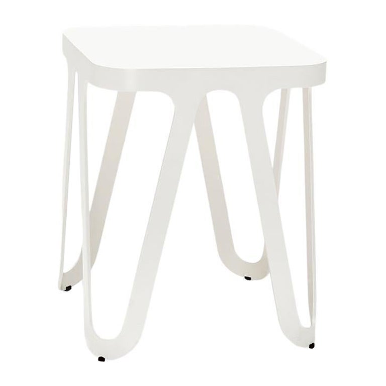Tabouret Loop blanc de Sebastian Scherer