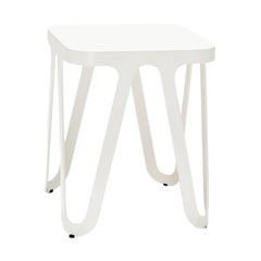 Tabouret Loop blanc de Sebastian Scherer