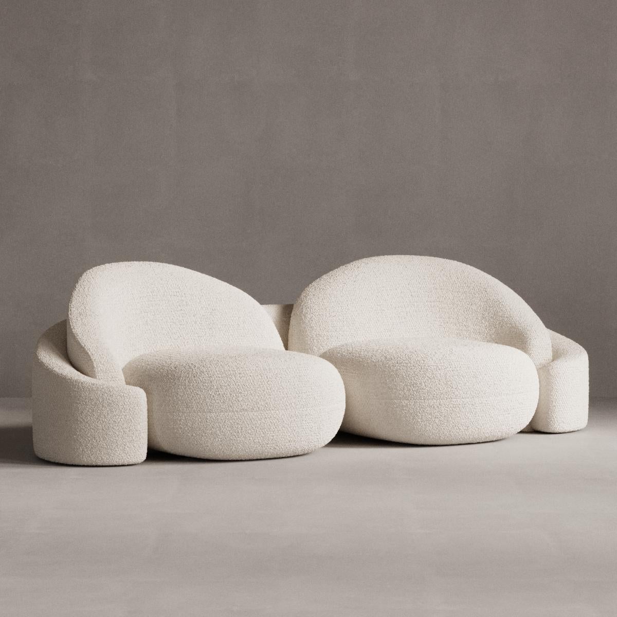 White Lovers Sofa by Plyus Furniture In New Condition For Sale In Geneve, CH