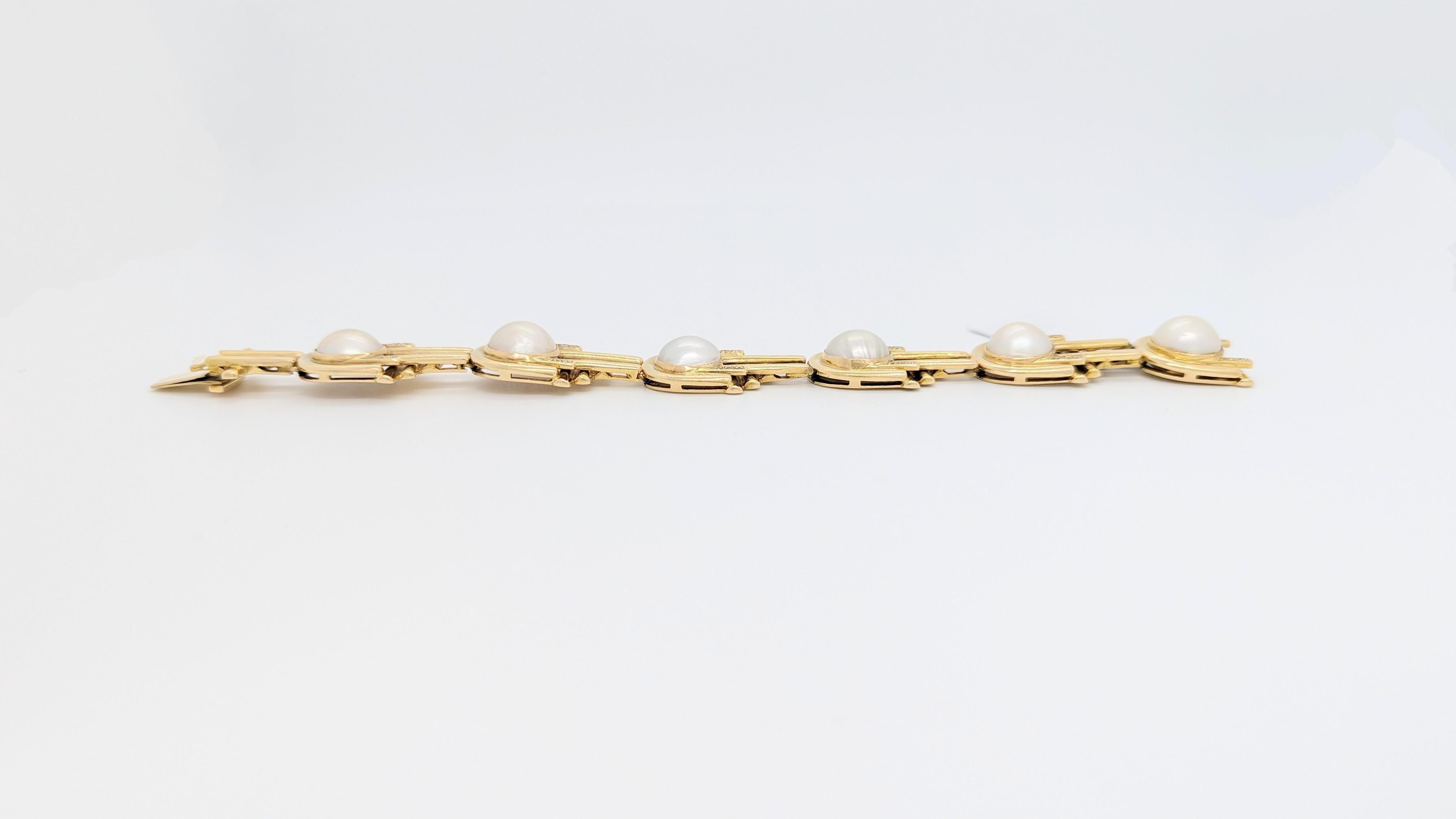 Women's or Men's White Mabe Pearl and White Diamond Bracelet in 14K Yellow Gold For Sale