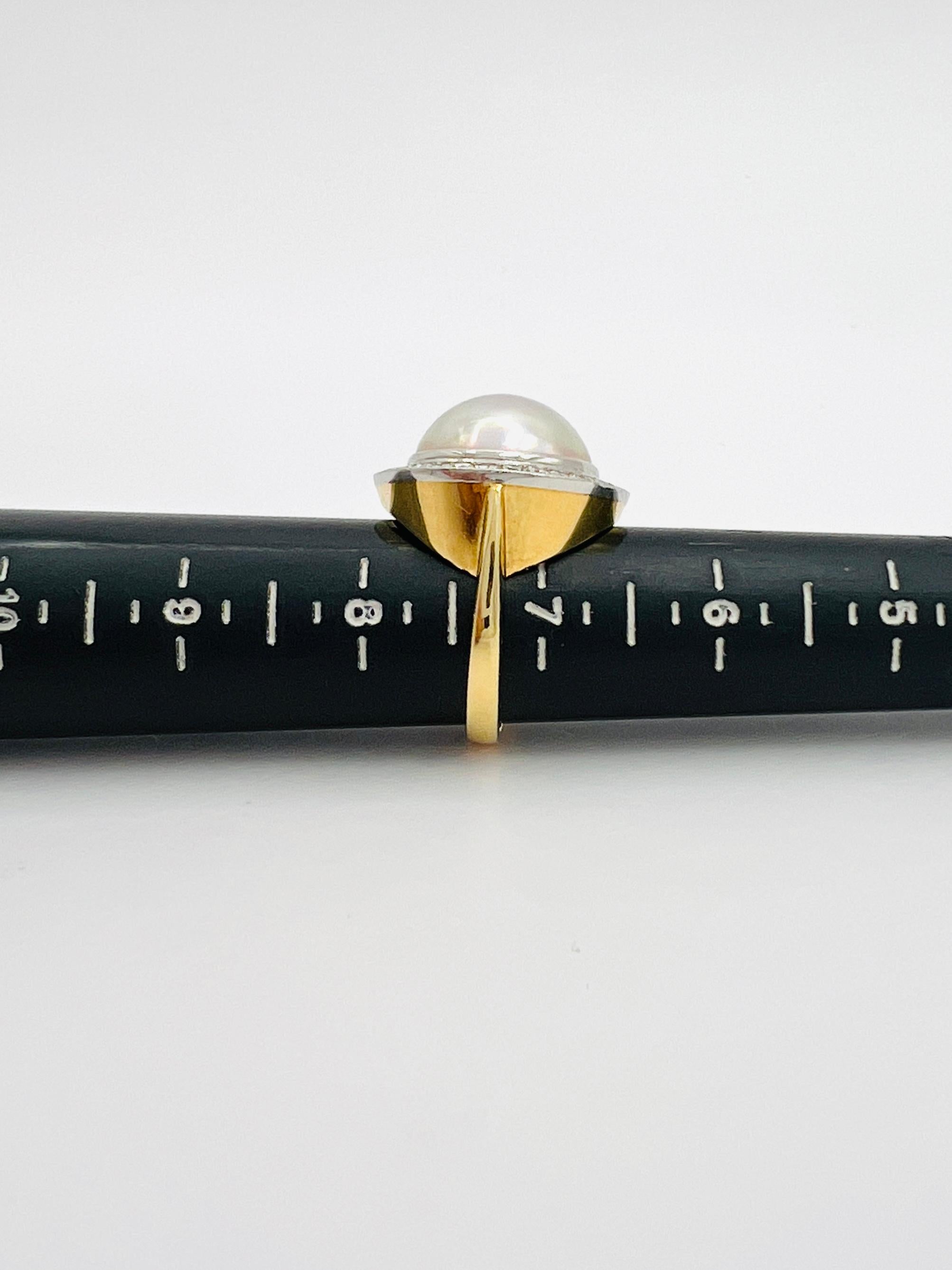 White Mabe Pearl and White Diamond Ring in Platinum & 18K Yellow Gold For Sale 4