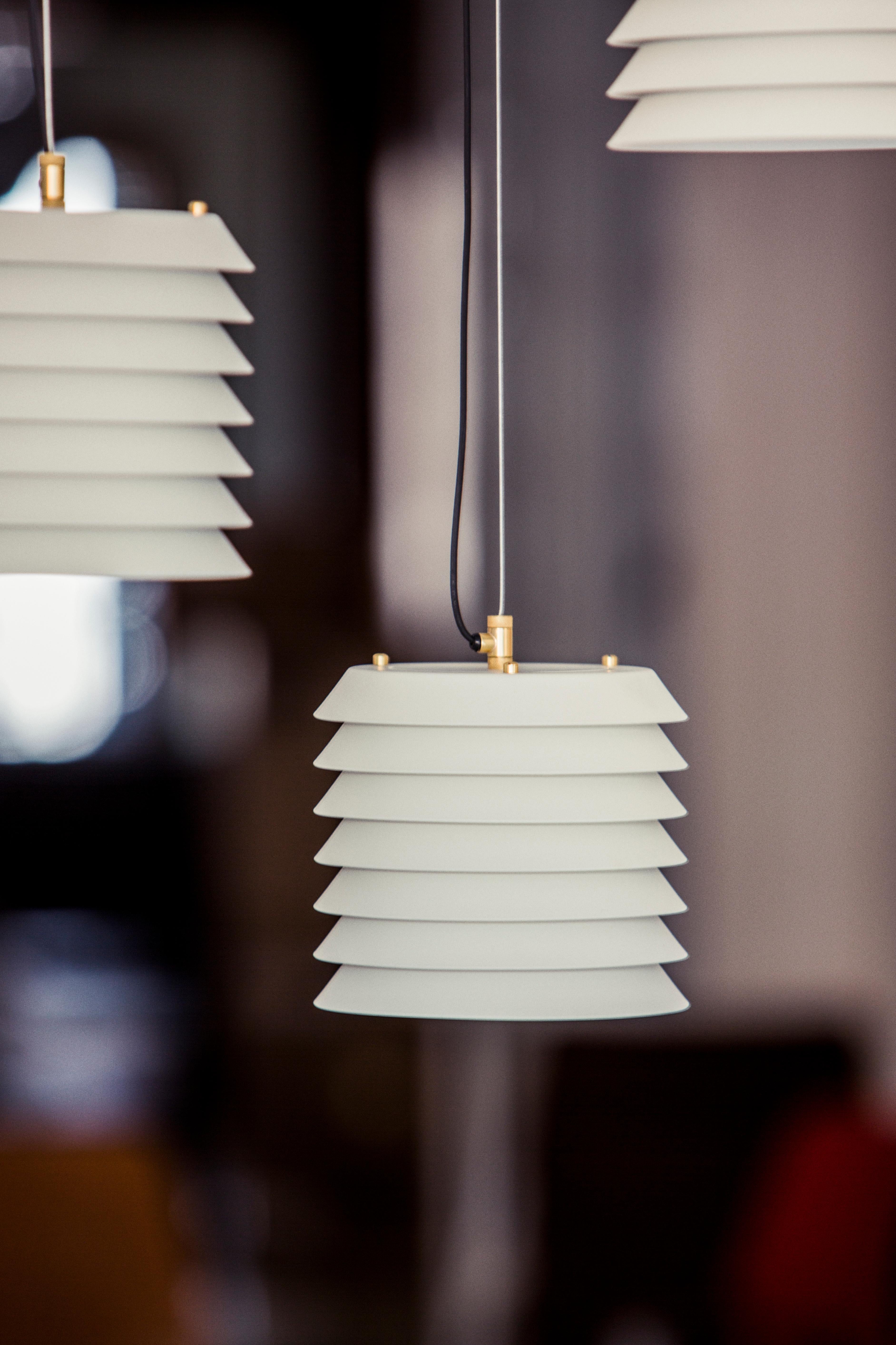 White Maija 15 Pendant Lamp by Ilmari Tapiovaara In New Condition For Sale In Geneve, CH