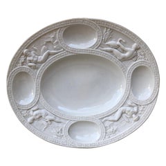 Piatto da portata in maiolica bianca Neptune Minton, 1865 circa