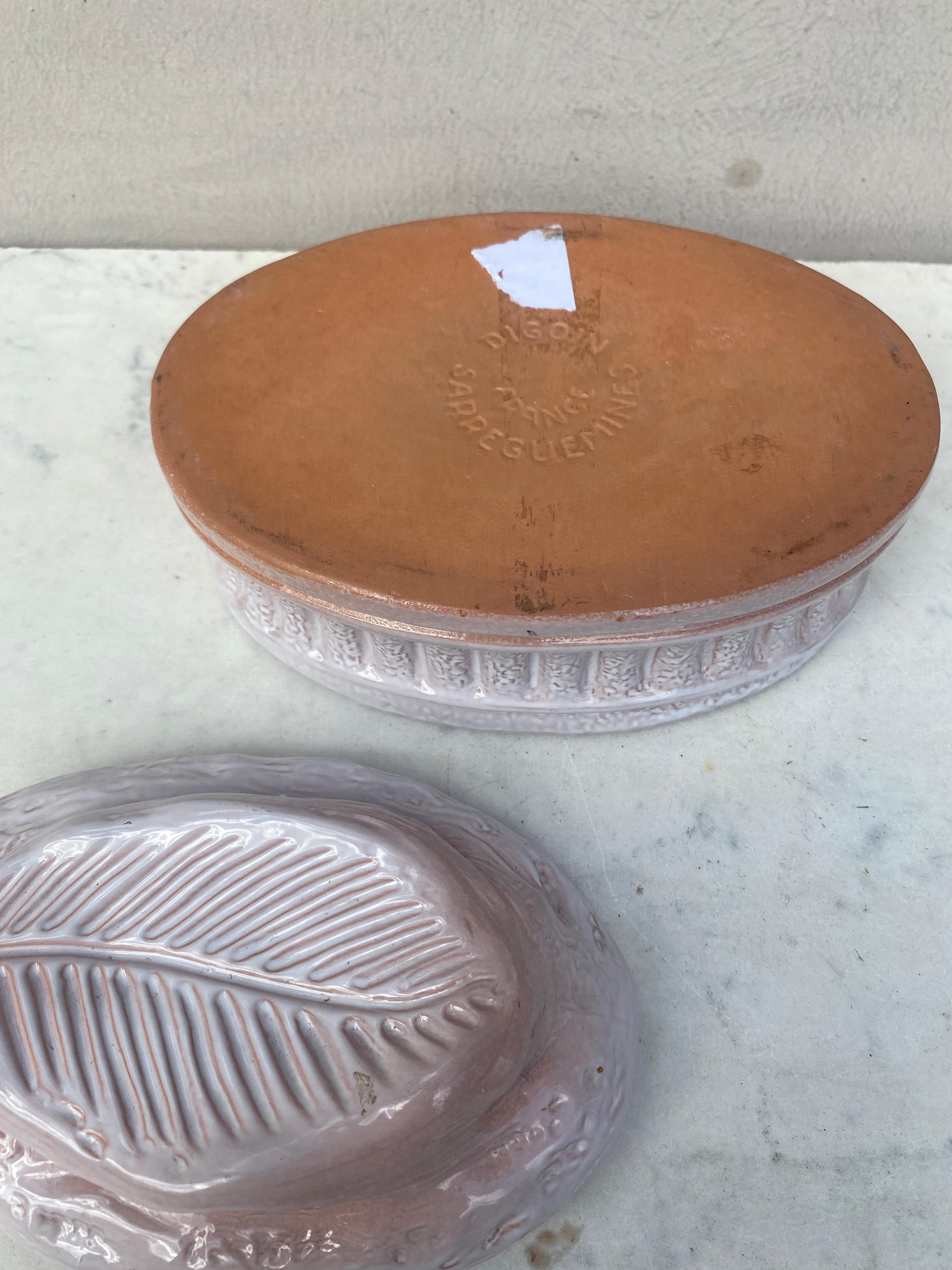 Zuppiera in maiolica bianca Digoin & Sarreguemines Circa 1950 In condizioni buone in vendita a Austin, TX