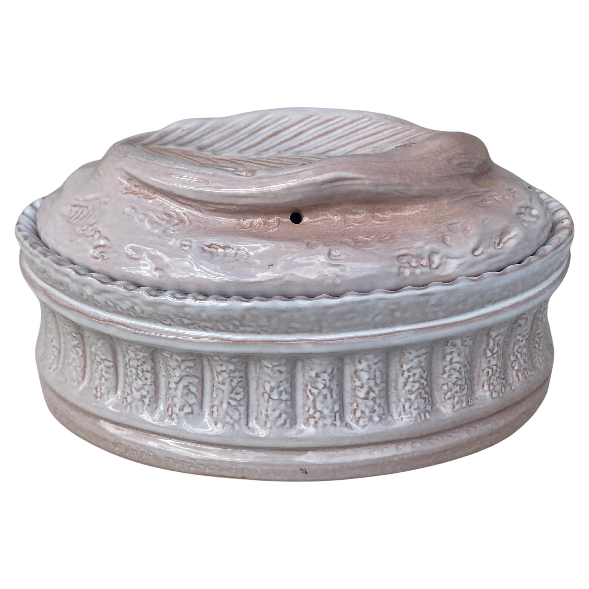 Zuppiera in maiolica bianca Digoin & Sarreguemines Circa 1950