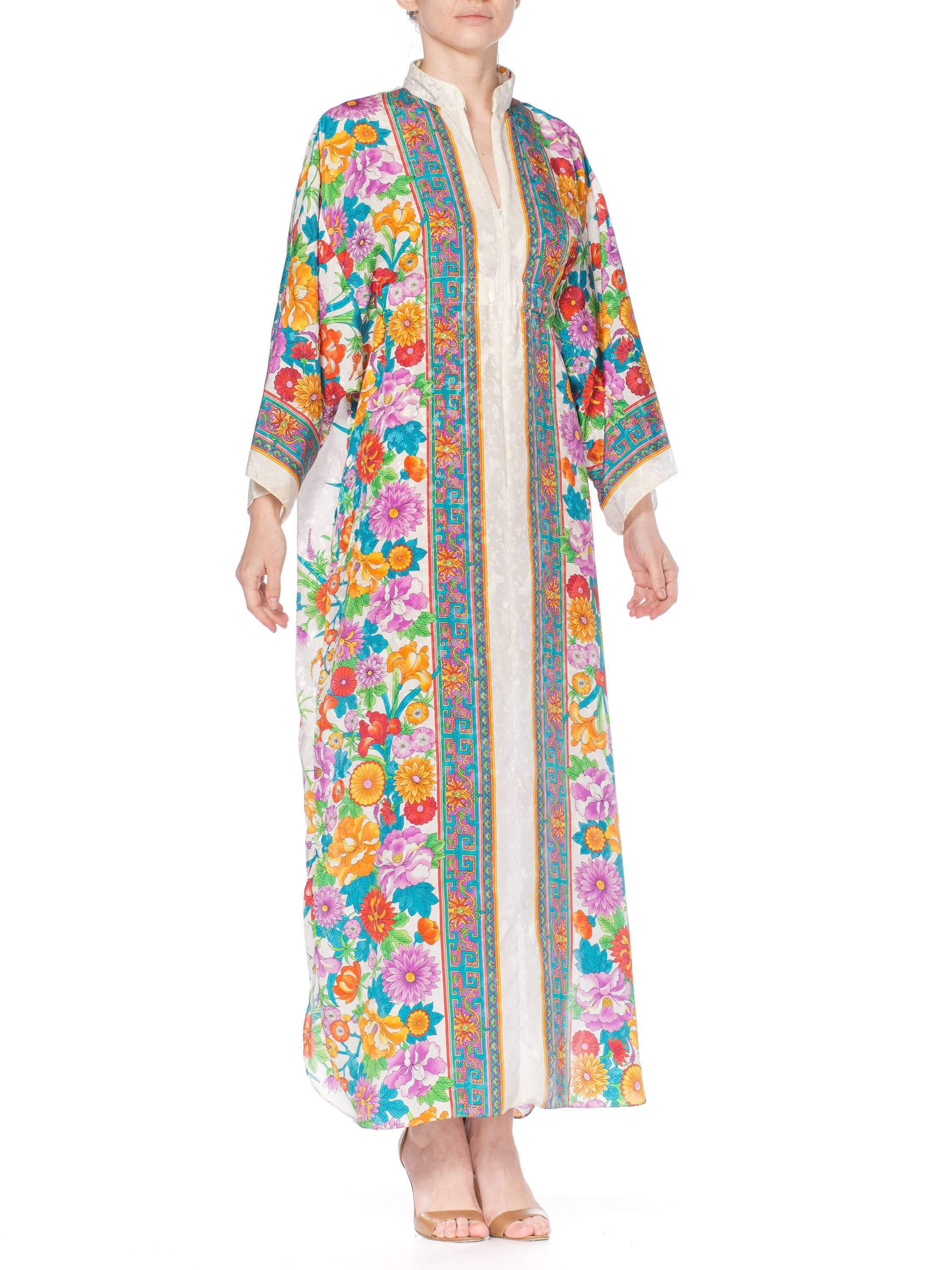 White Mandarin Collar 1980s Satin Floral Half Zip Kaftan