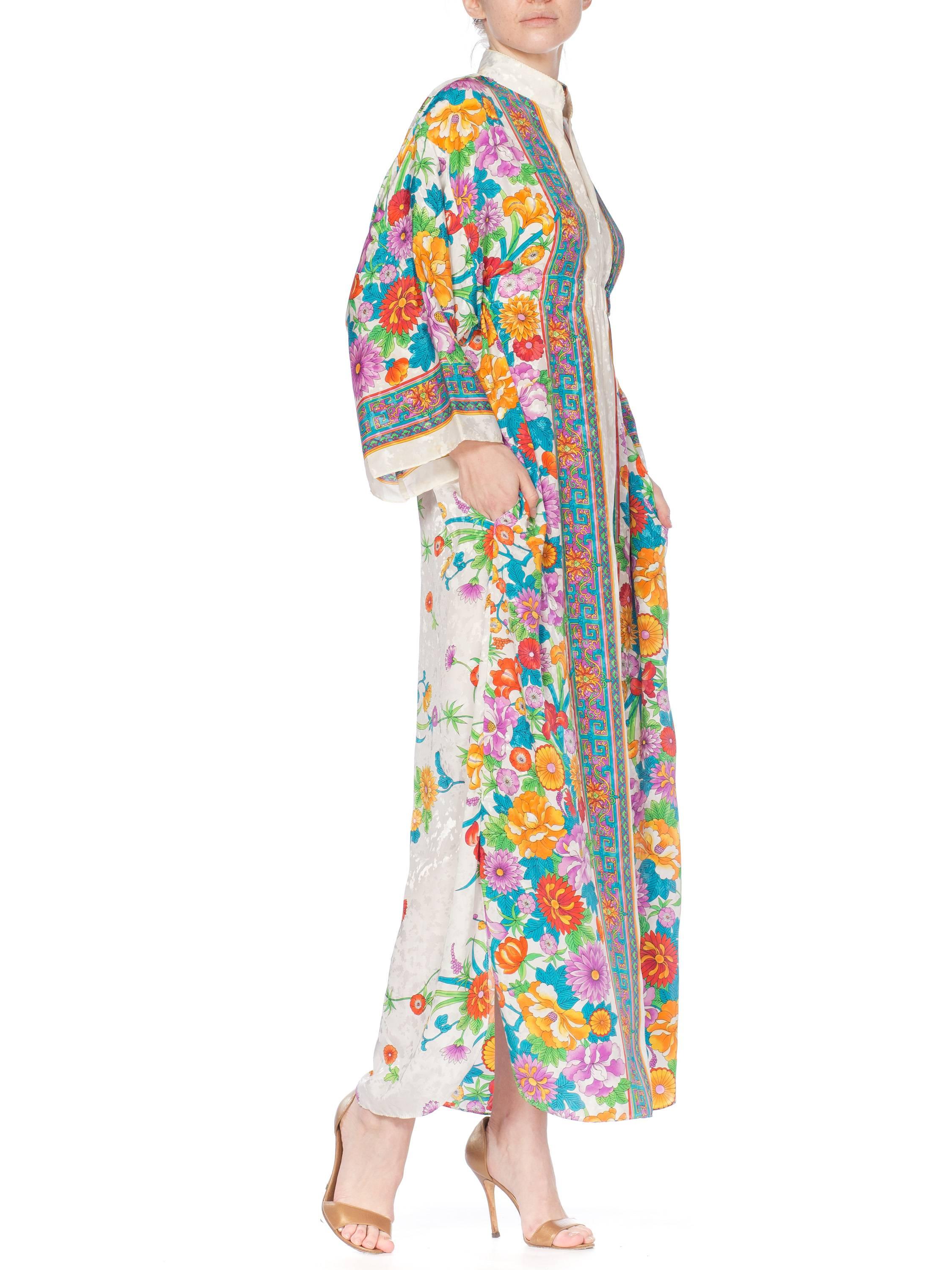 Women's White Mandarin Collar Satin Floral Half Zip Kaftan, 1980s