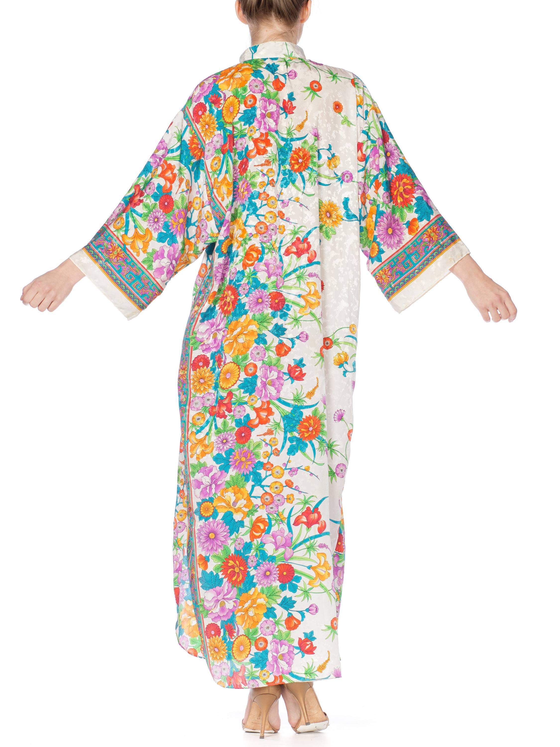 White Mandarin Collar Satin Floral Half Zip Kaftan, 1980s 5