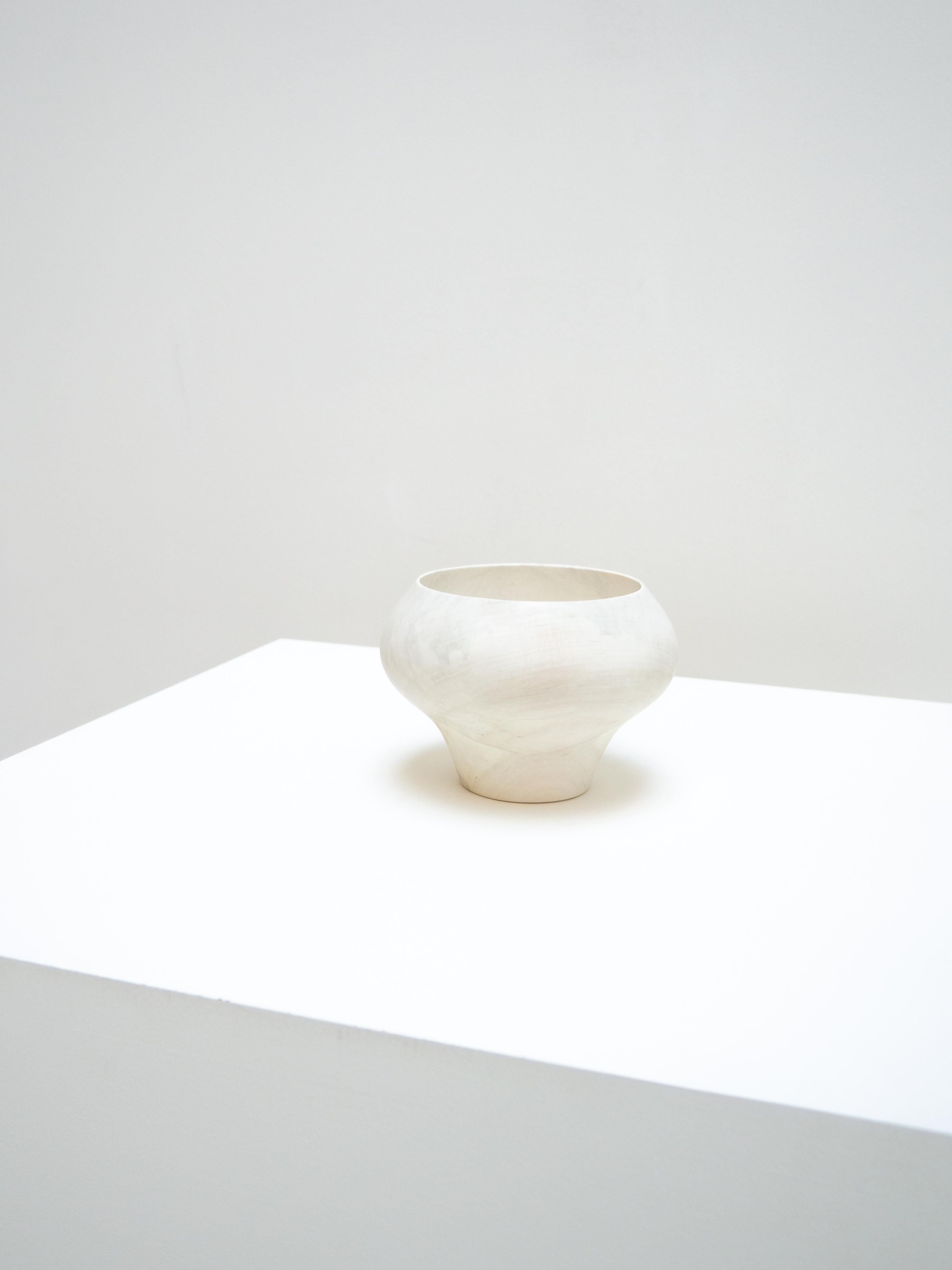 Woodwork White Maple bowl, One of a kind For Sale