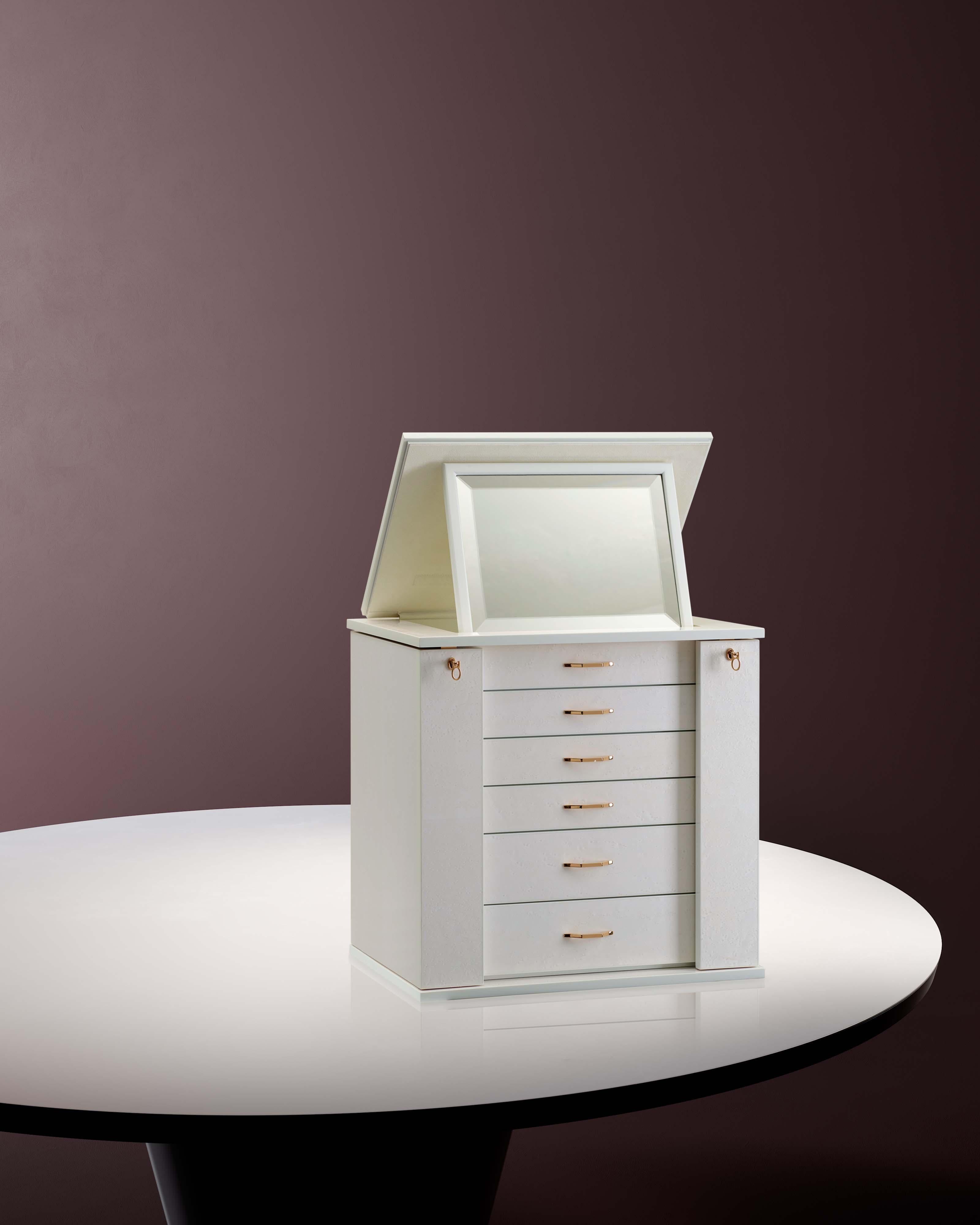 Boîte à bijoux en érable blanc.