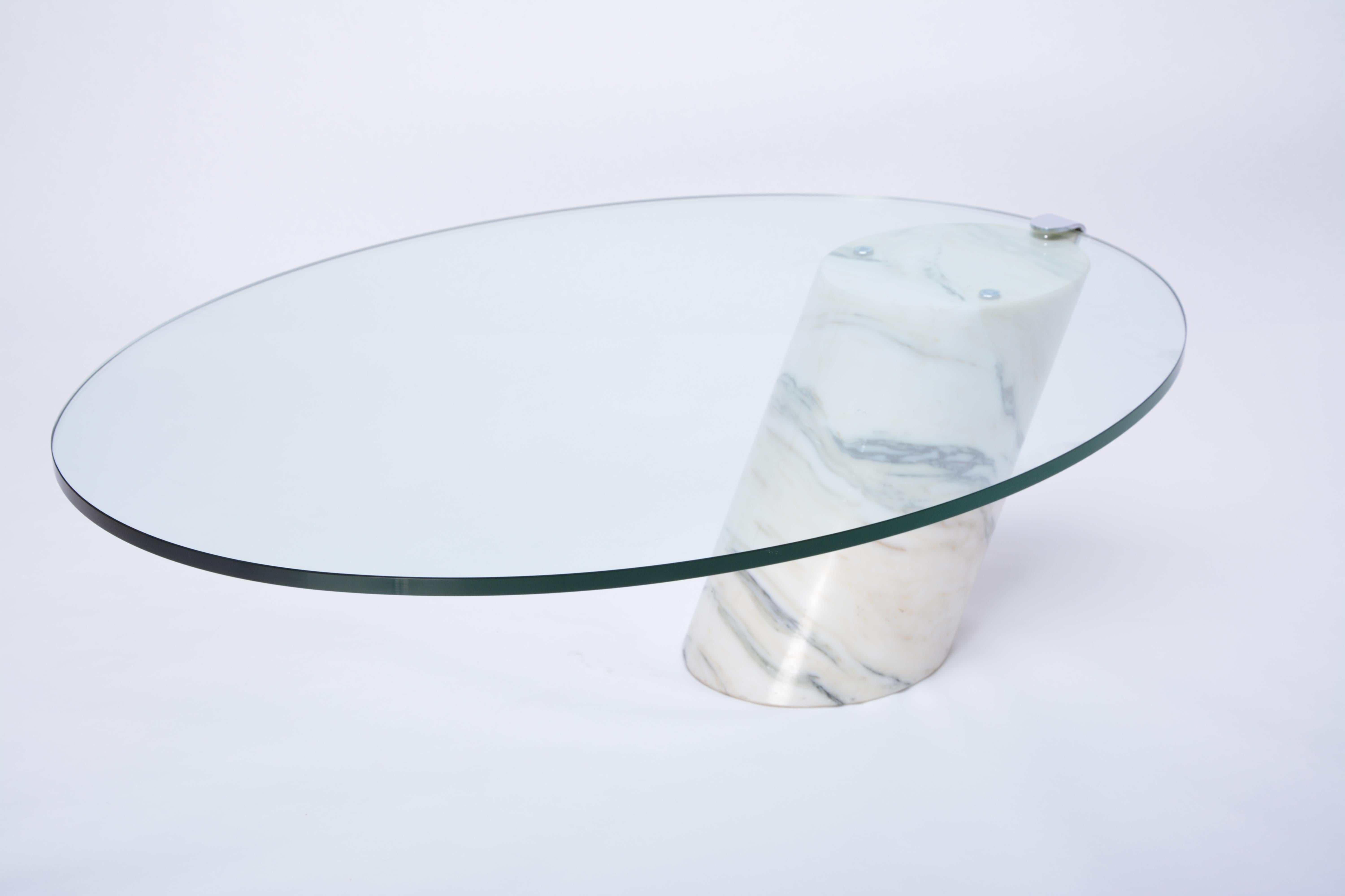 White Marble and Glass Coffee Table Model K1000 by Team Form for Ronald Schmitt For Sale 6