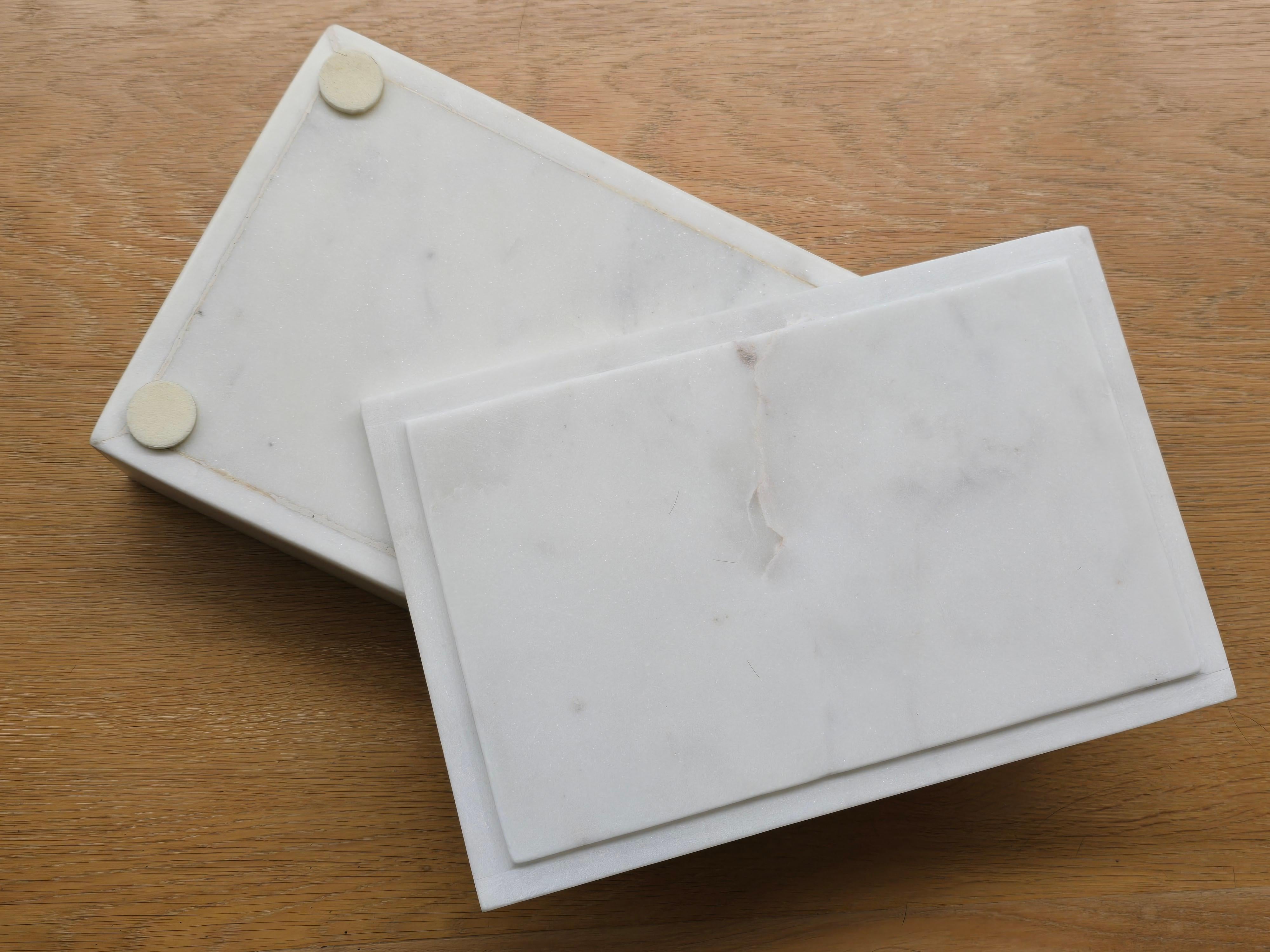 Box aus weißem Marmor mit Malachit-Intarsien im Angebot 5
