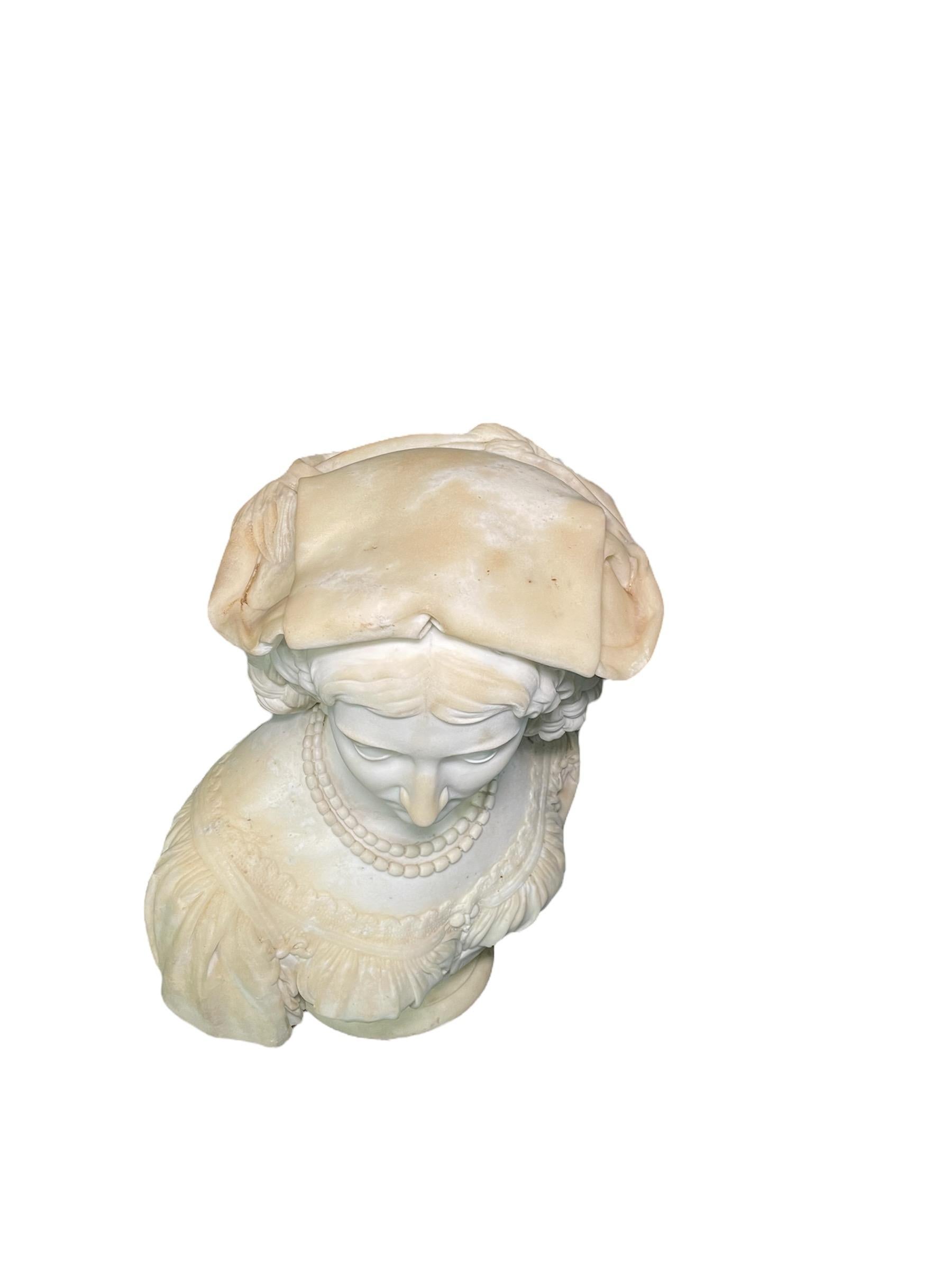 Buste de femme paysanne italienne en marbre blanc par J.Hutchison en vente 3