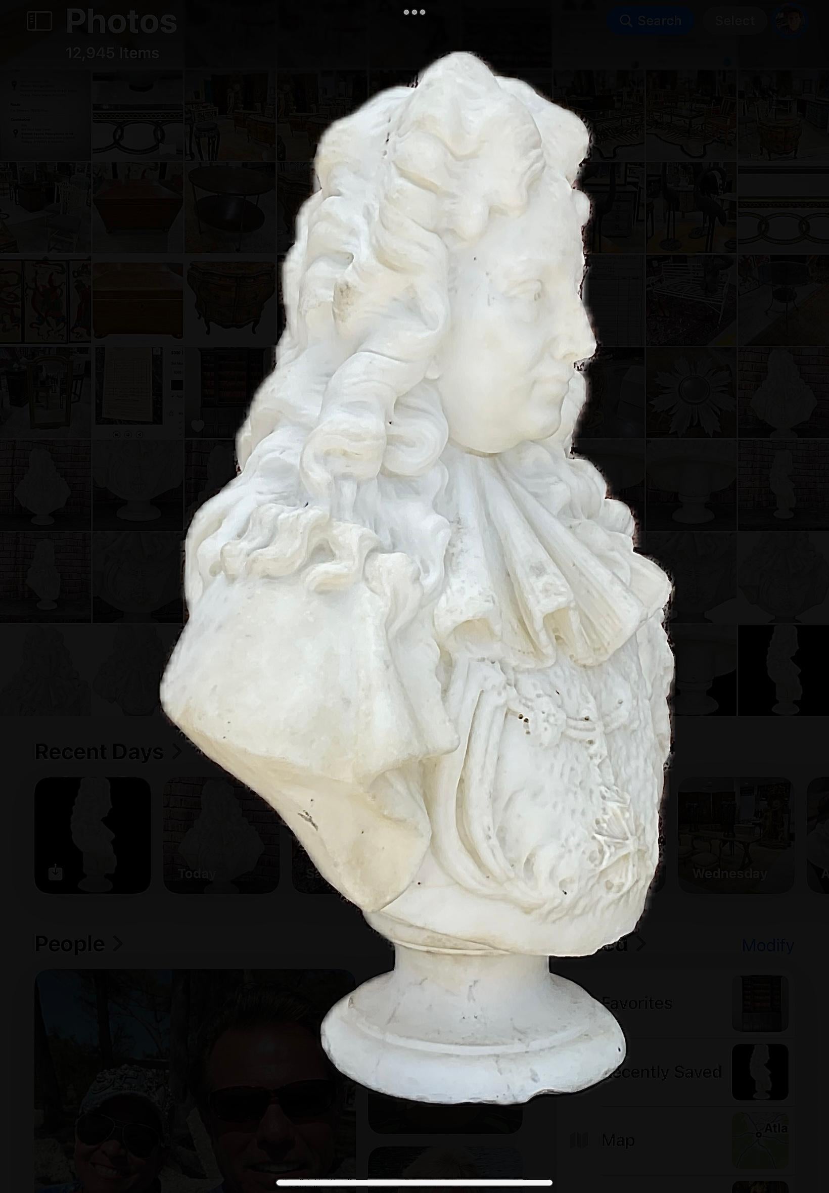 Busto in marmo bianco di Luigi XIV di Francia in vendita 2