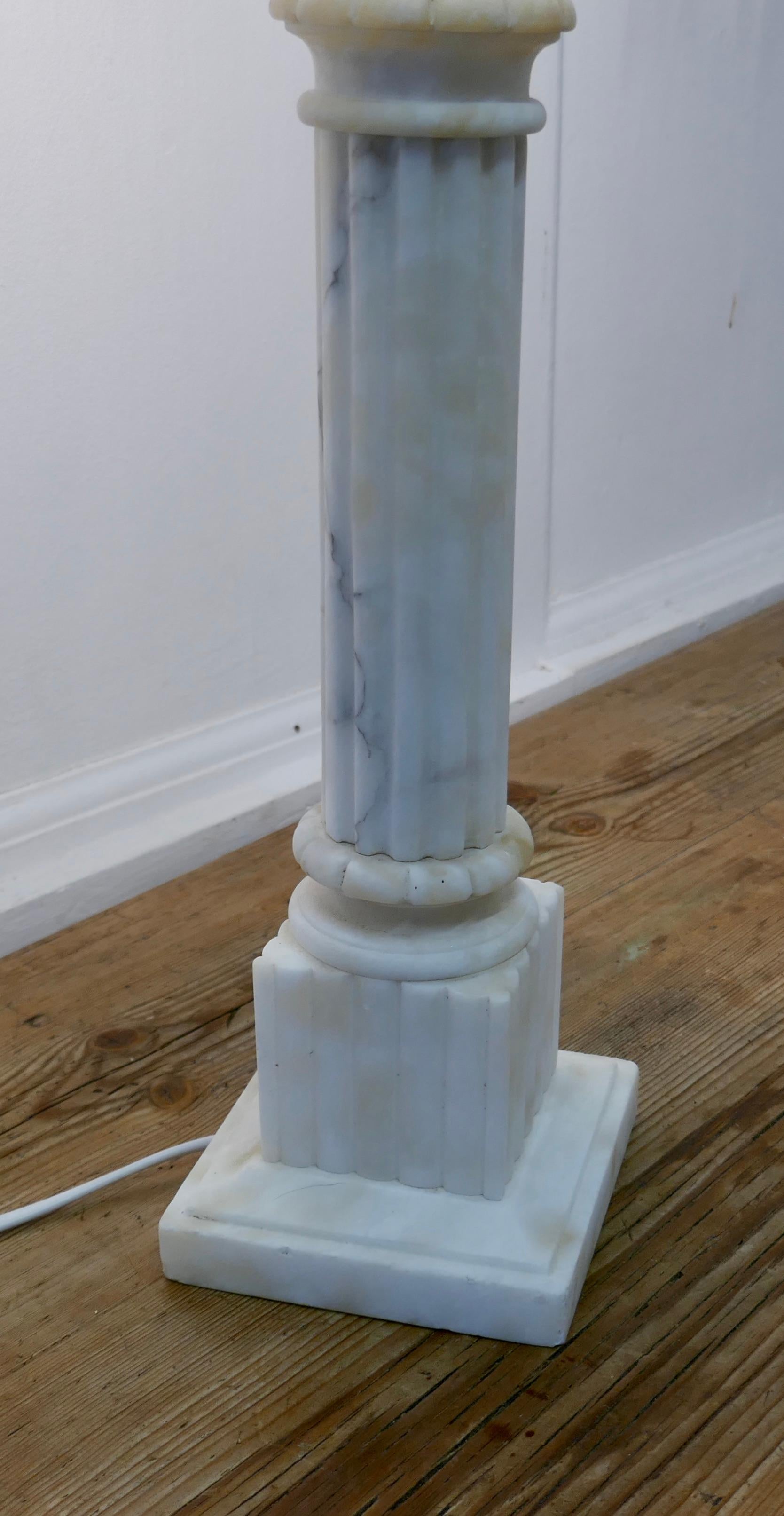 lampe en marbre ancienne