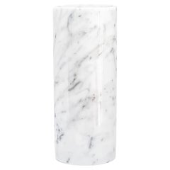 Vase cylindrique en marbre blanc