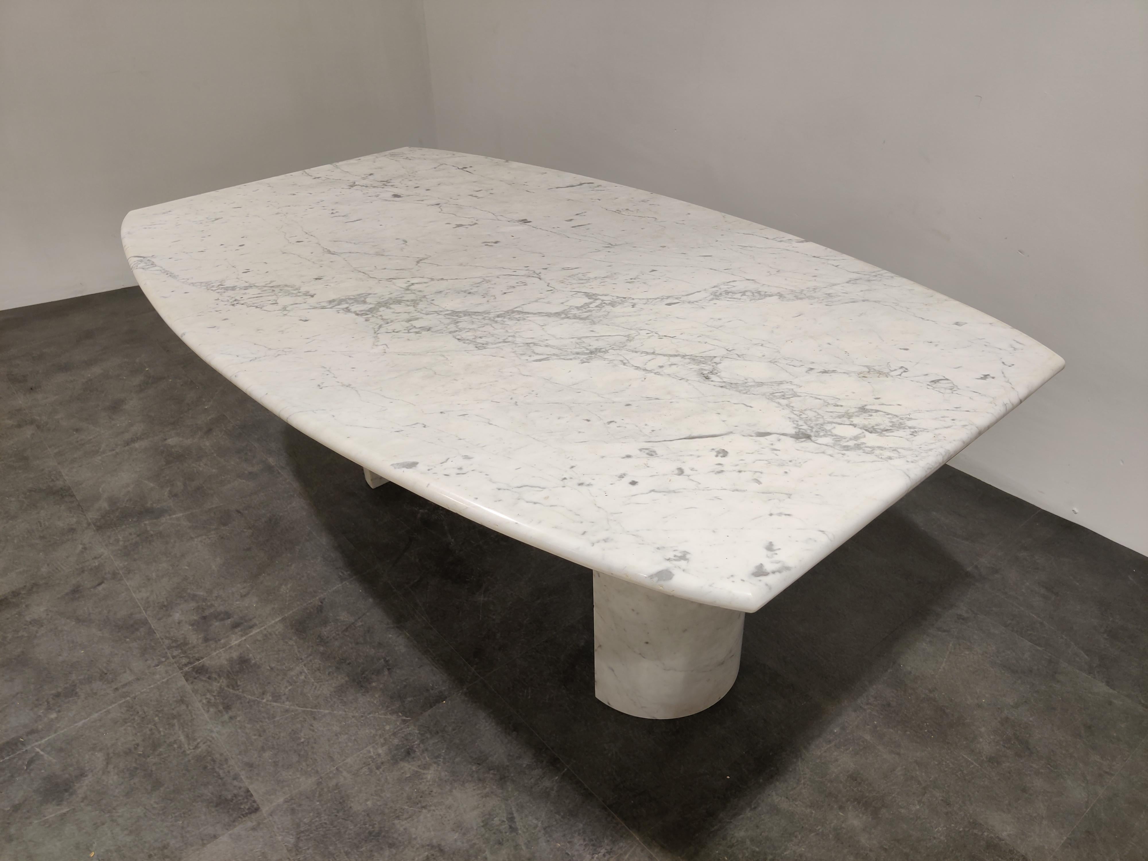 White Marble Dining Table, 1970s In Good Condition In HEVERLEE, BE