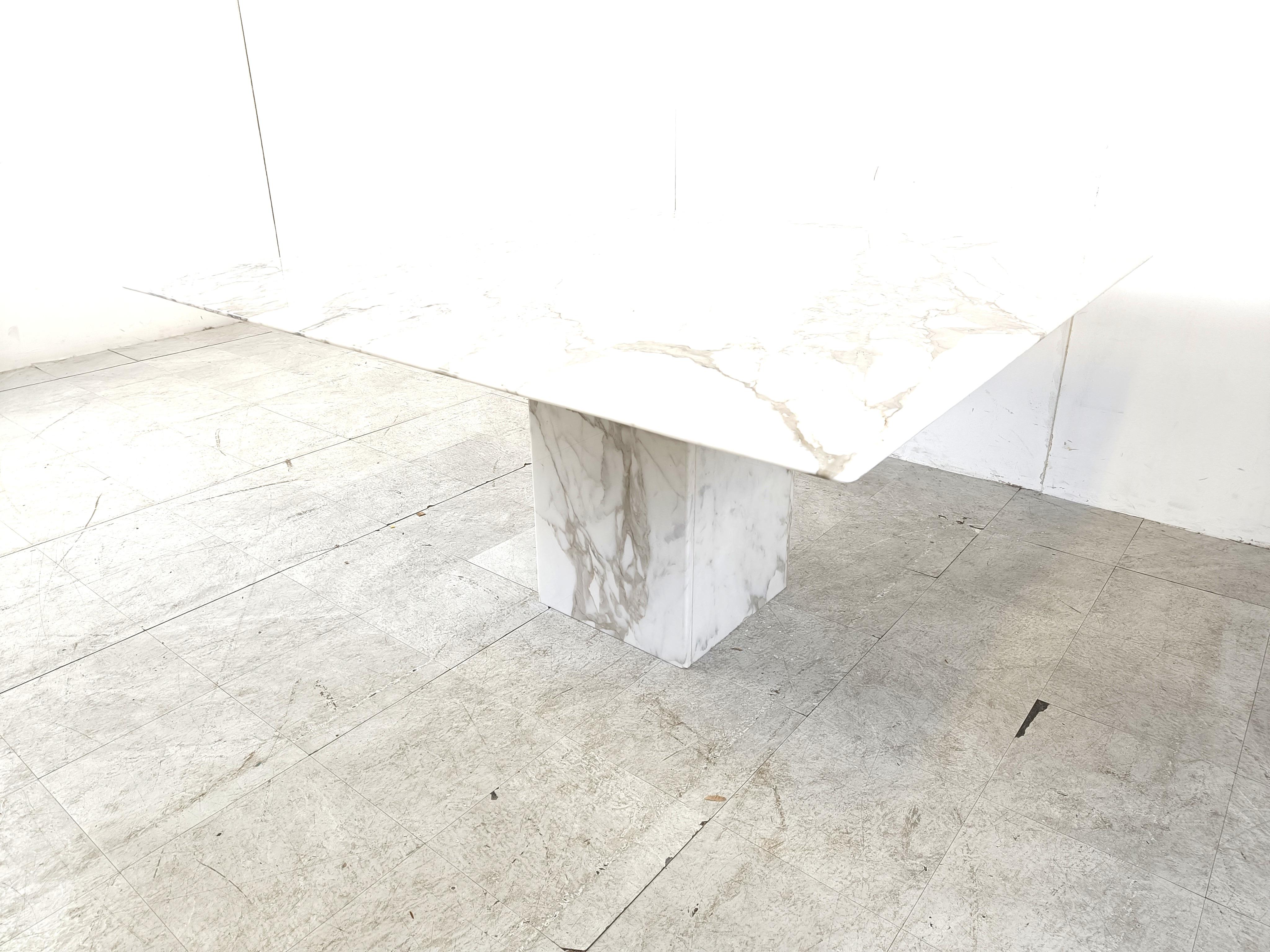 Marble White marble dining table, 1970s For Sale