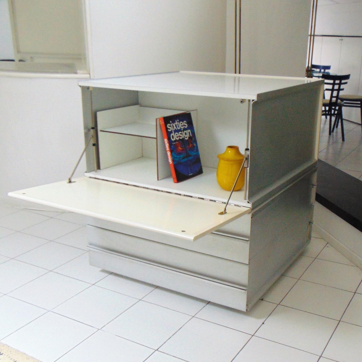 Table de salle à manger et meuble de bar en marbre blanc, Claudio Salocchi pour Sormani, Italie, années 1960 en vente 8