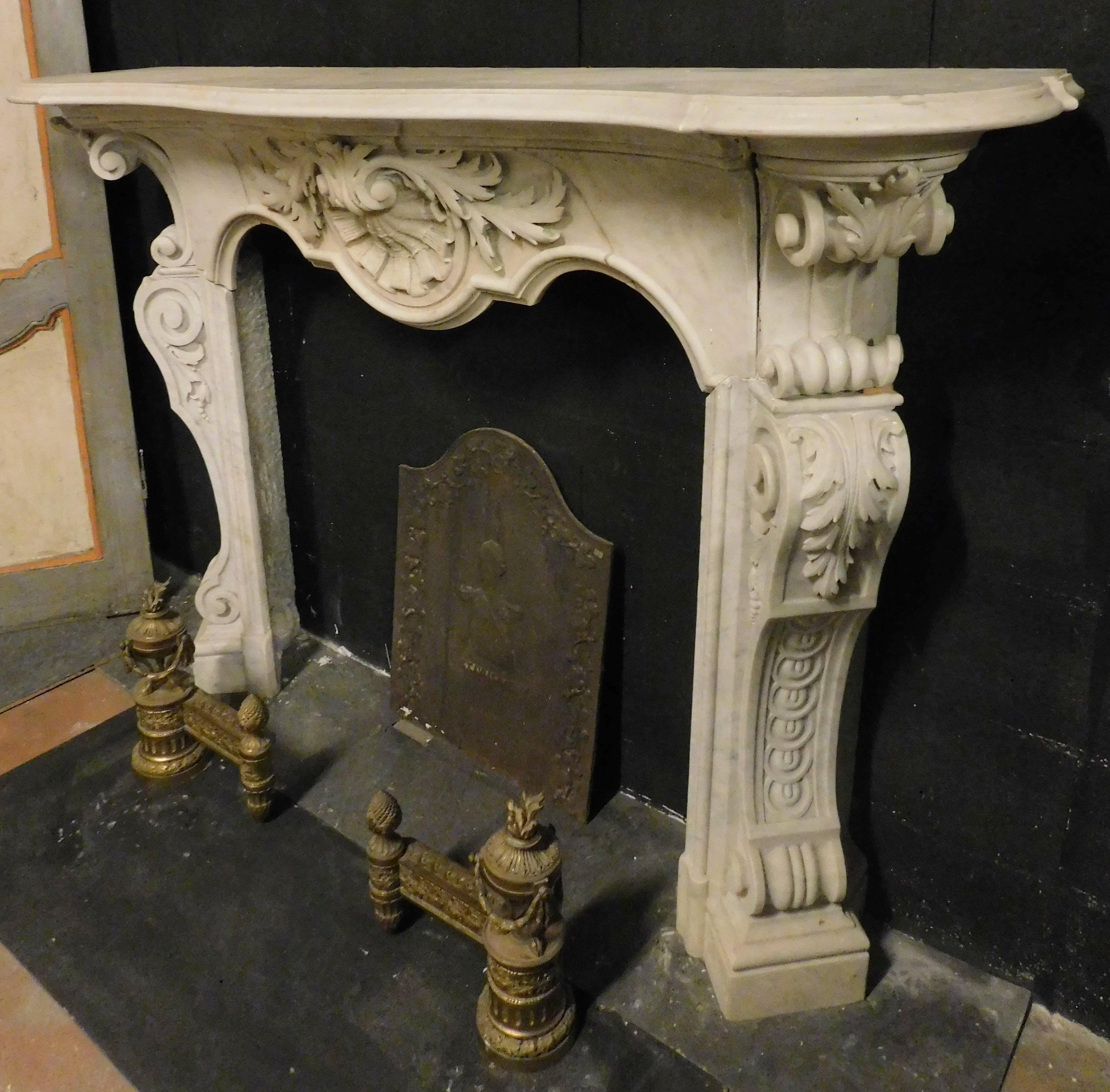 19th Century White marble fireplace, richly carved shells and flowers, 19th century Italy For Sale