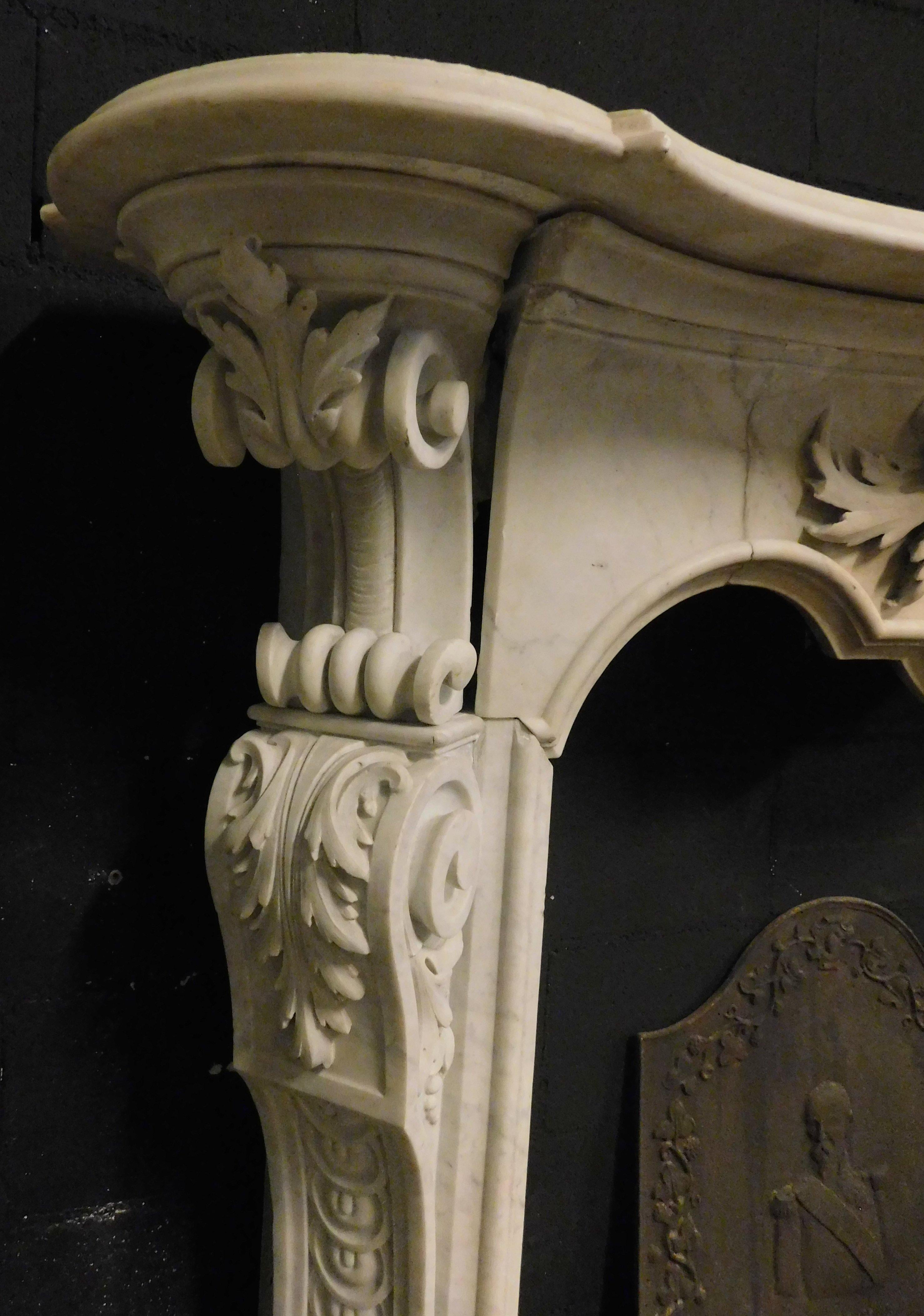Carrara Marble White marble fireplace, richly carved shells and flowers, 19th century Italy For Sale