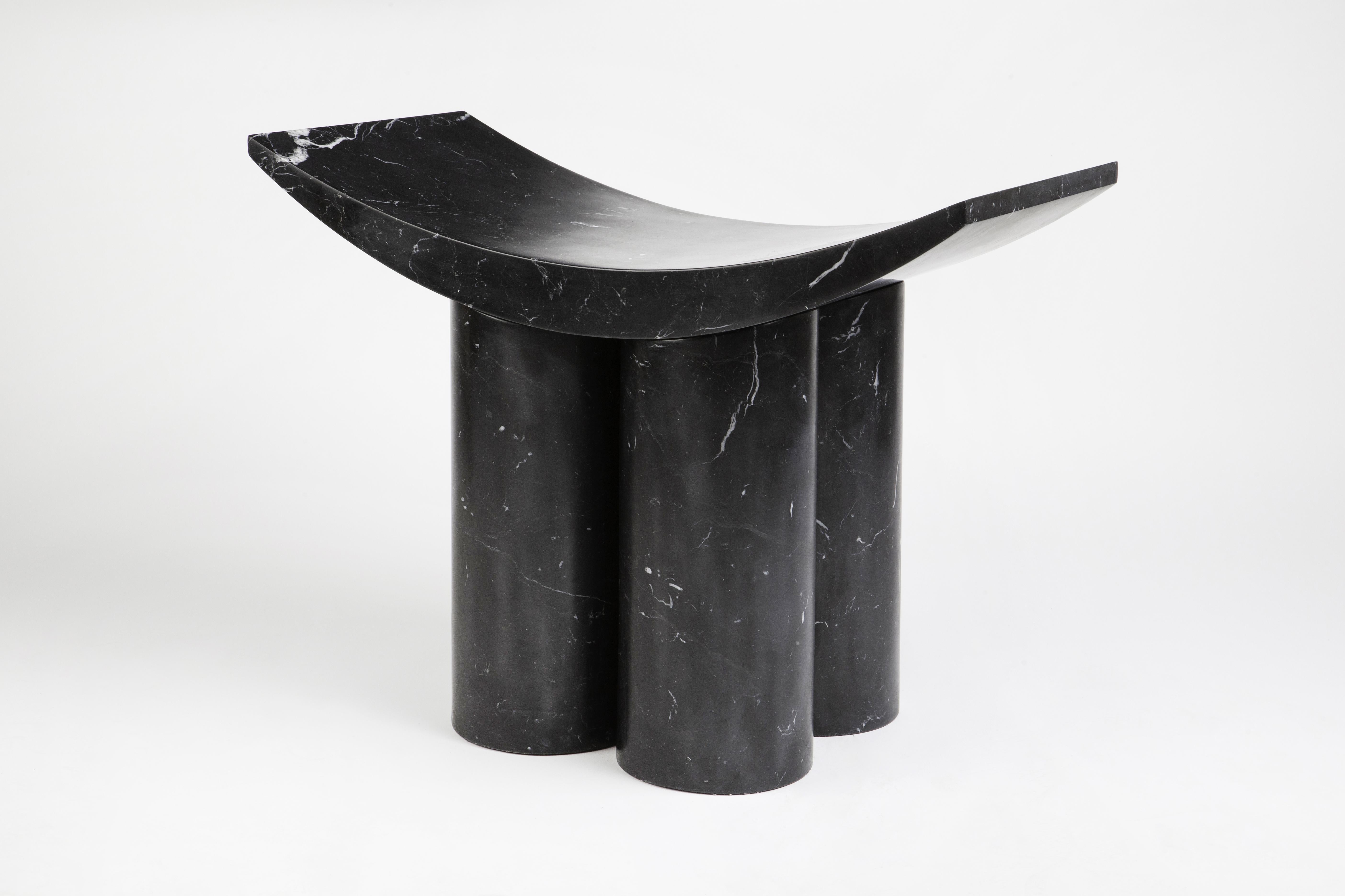 White Marble Gamma Stool by Pietro Franceschini In New Condition For Sale In Geneve, CH