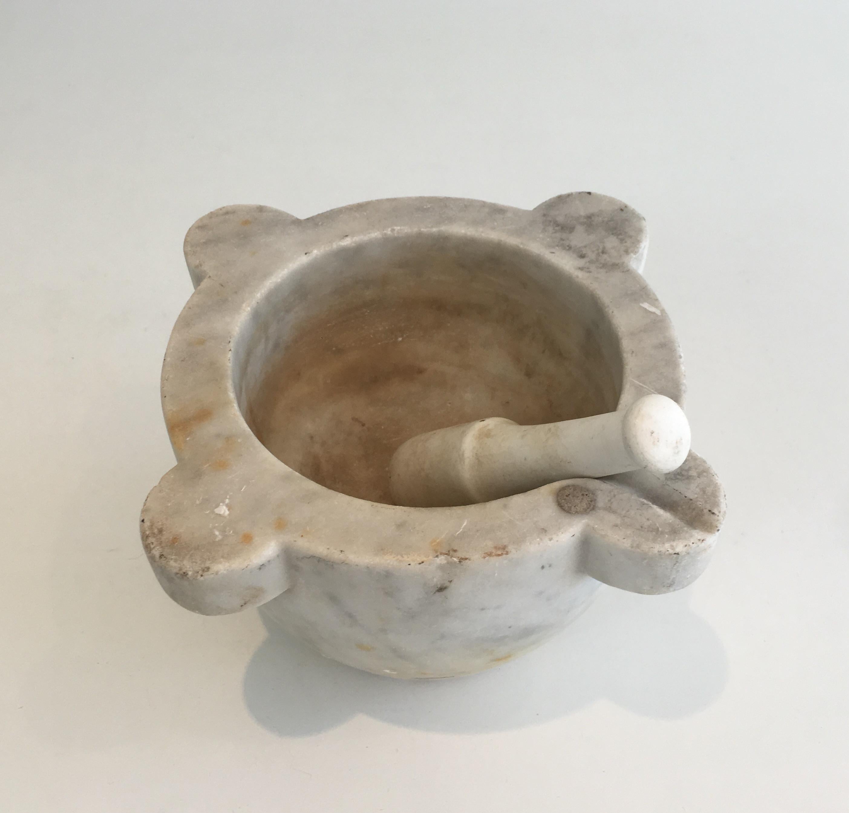 White Marble Mortar with Pestle, French, 18th Century In Good Condition In Marcq-en-Barœul, Hauts-de-France