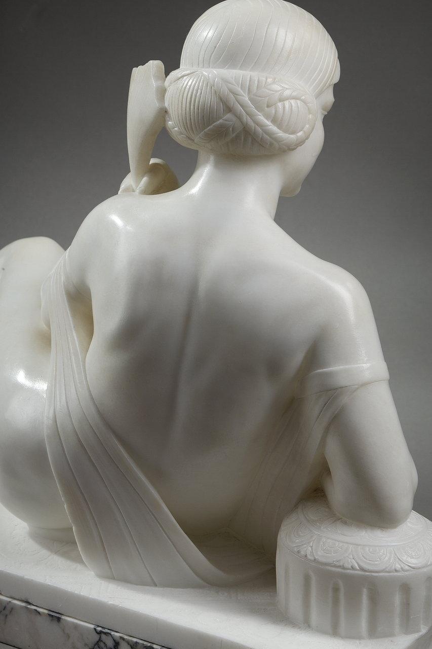 White marble Odalisque from the Art Deco period  For Sale 4