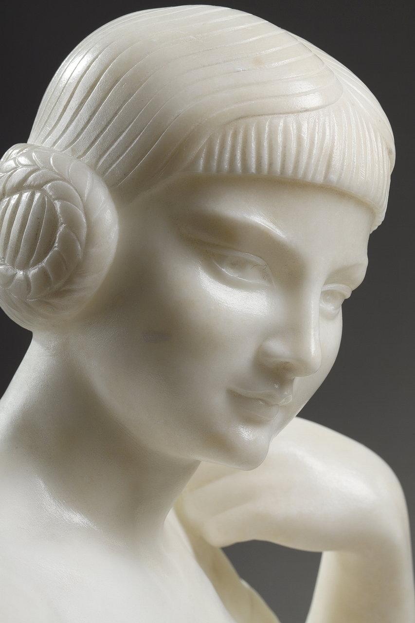 White marble Odalisque from the Art Deco period  For Sale 2
