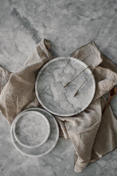 Set d'assiettes en marbre blanc