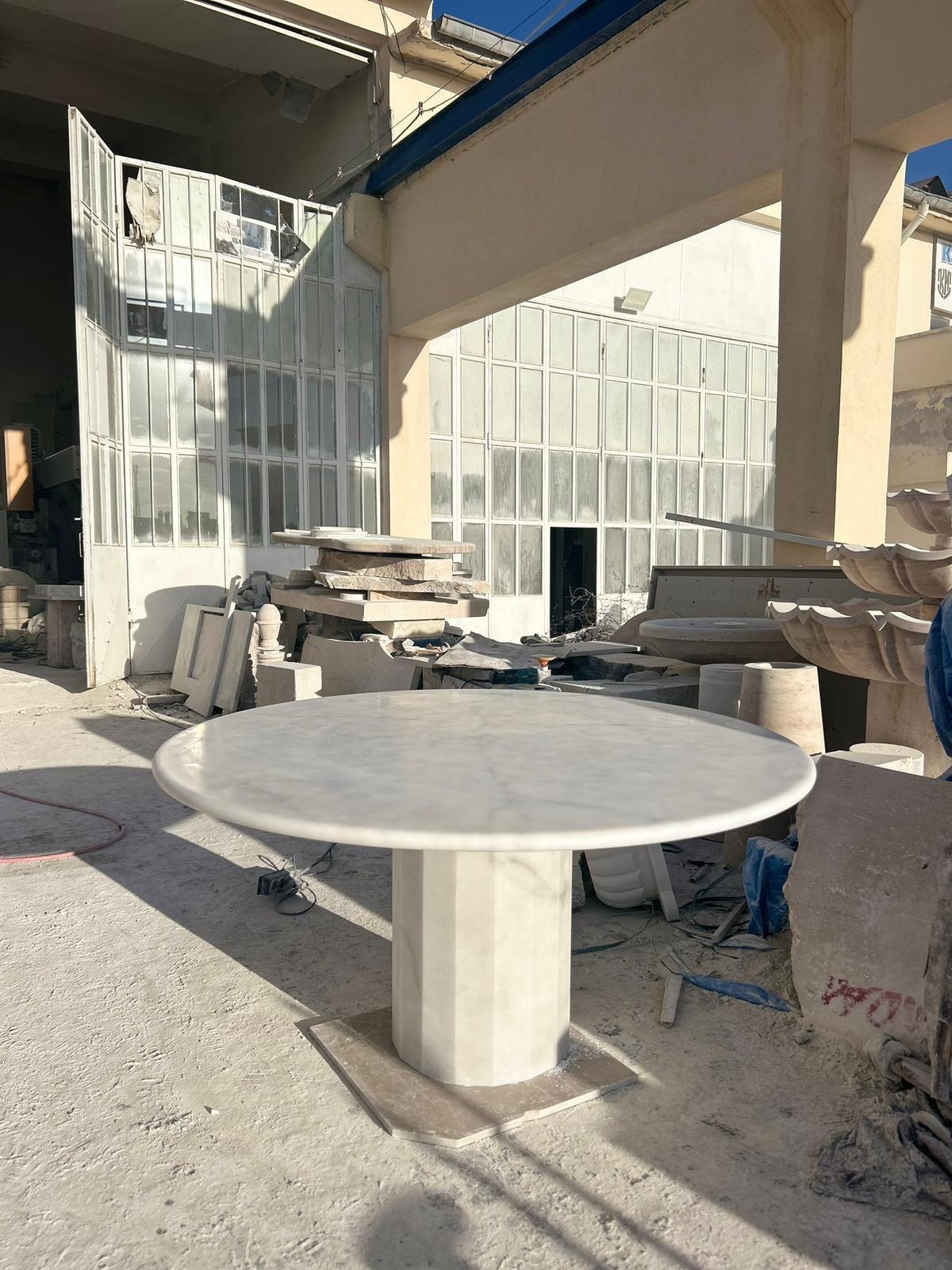 Mid-Century Modern White Marble Round Dining Table with Hexagon Base For Sale