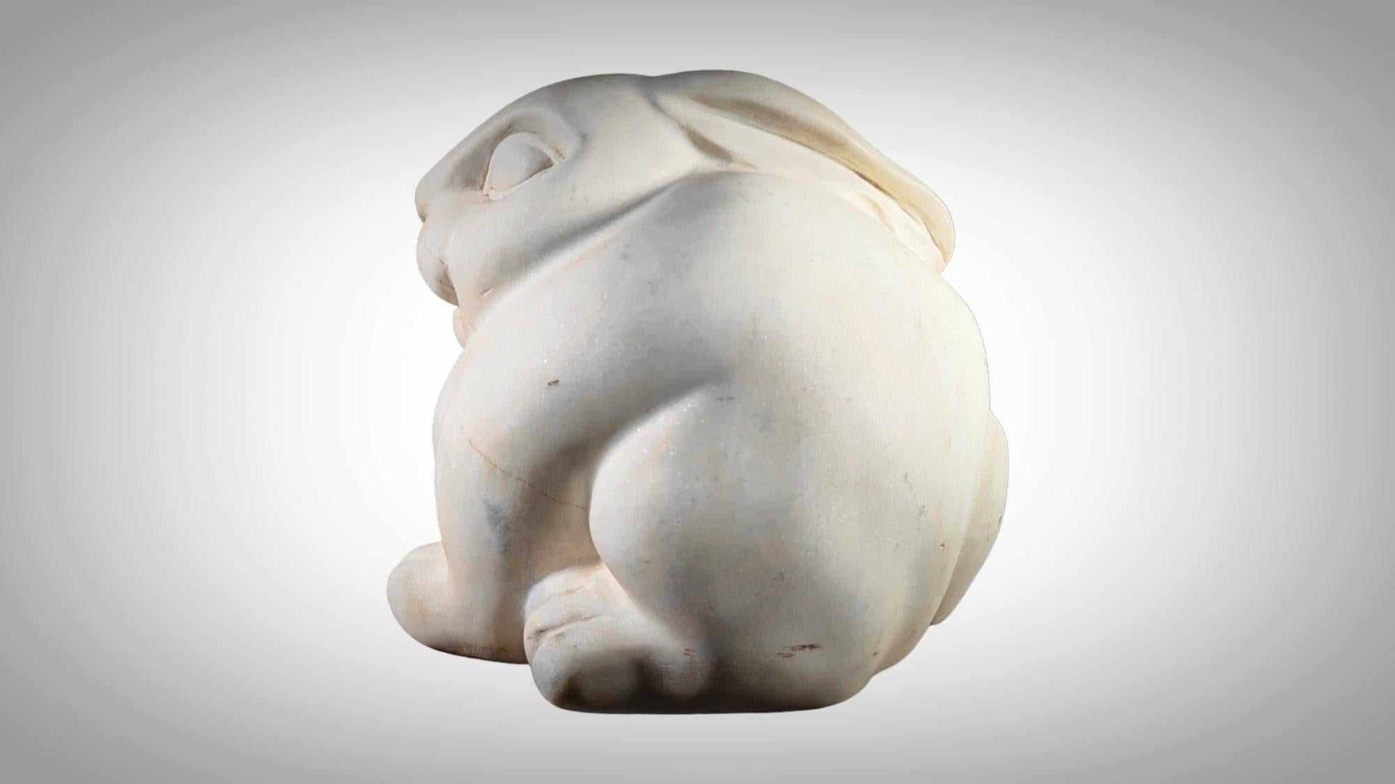 Mid-19th Century White marble sculpture of a hare Firenze 1840 For Sale
